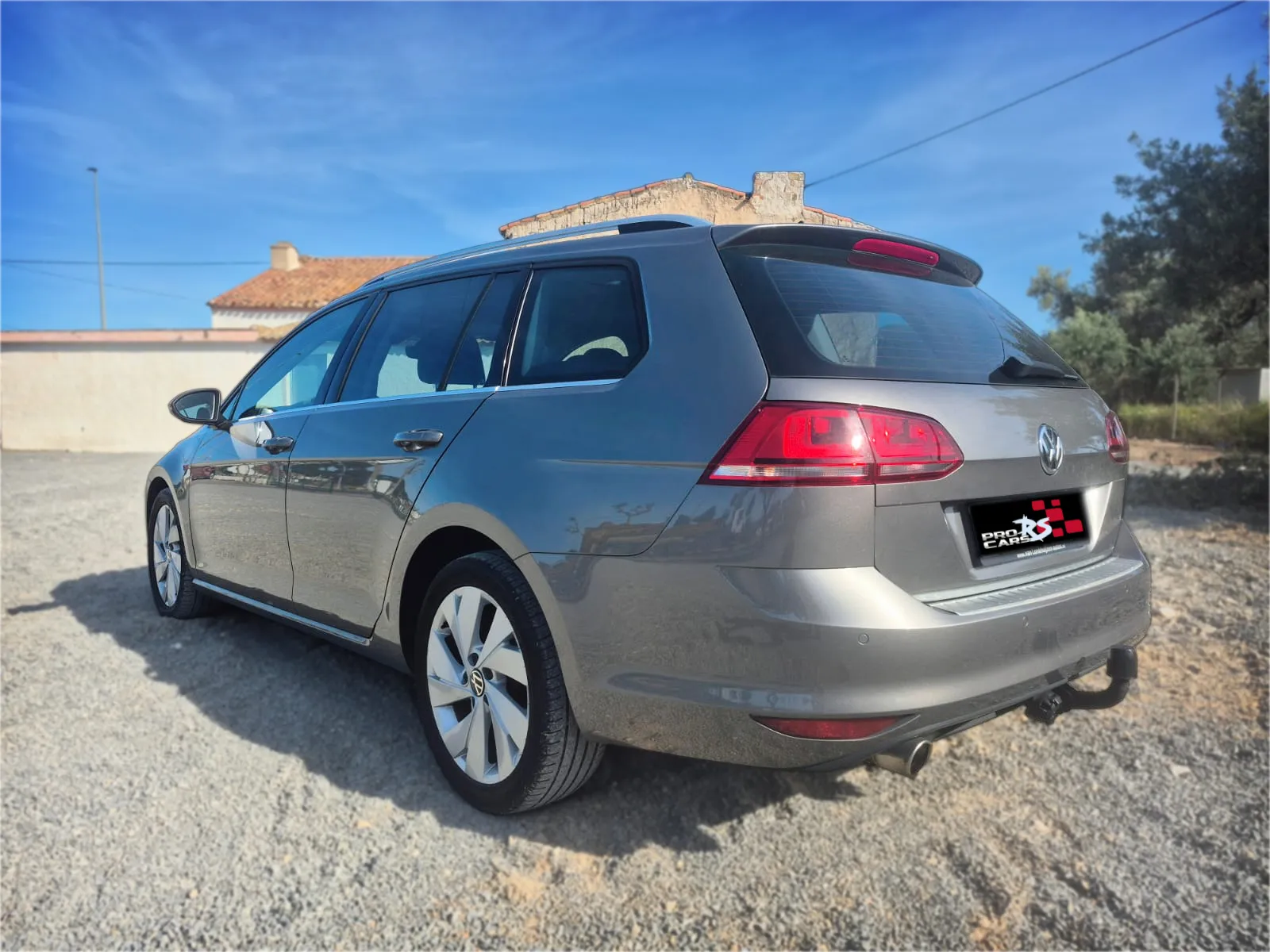 VOLKSWAGGEN GOLF FAMILIAR - Miniatura 3