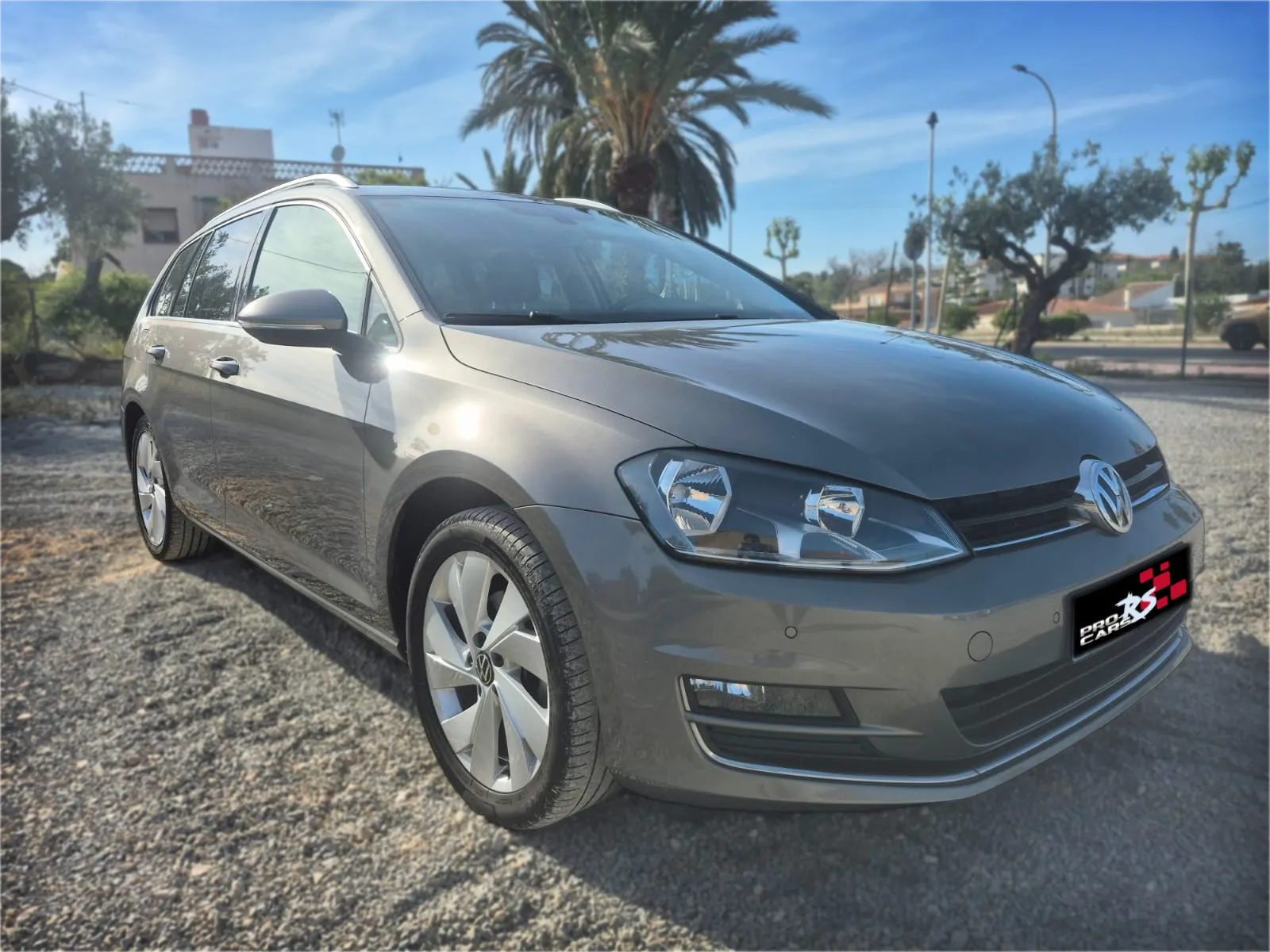VOLKSWAGGEN GOLF FAMILIAR