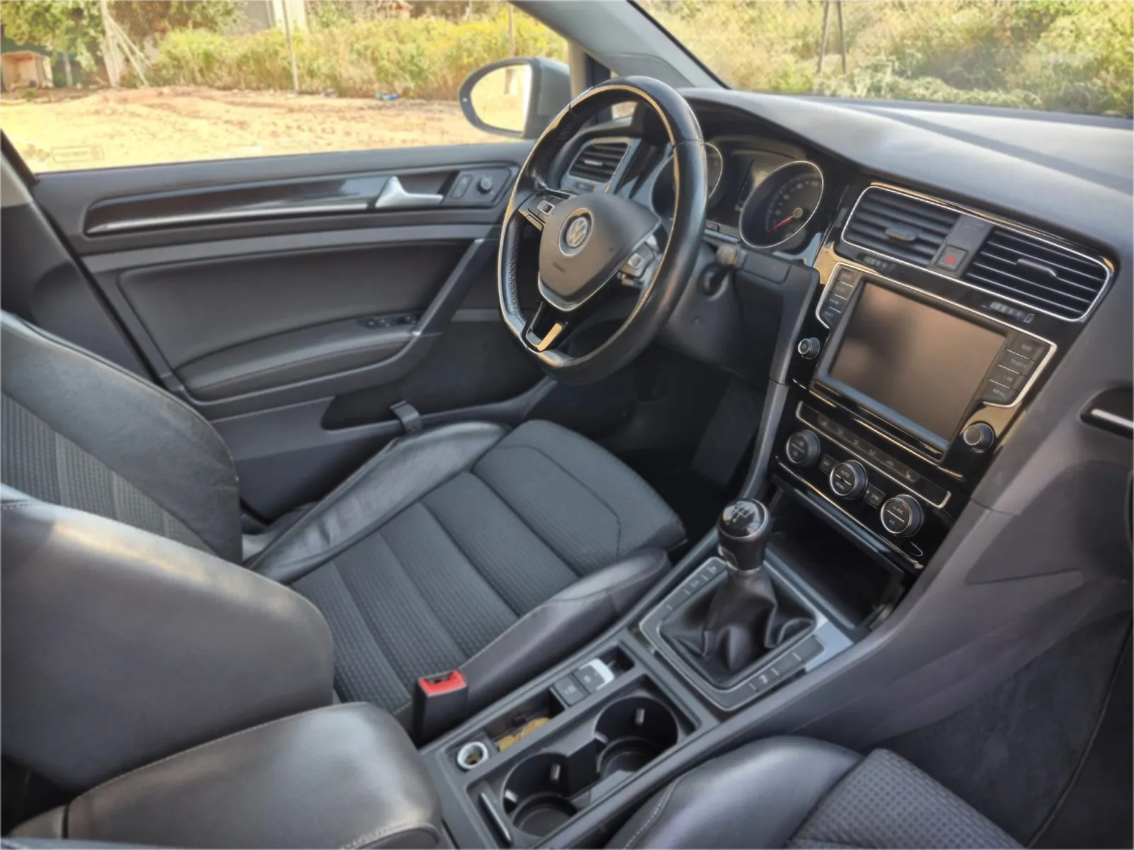 VOLKSWAGGEN GOLF FAMILIAR - Miniatura 12