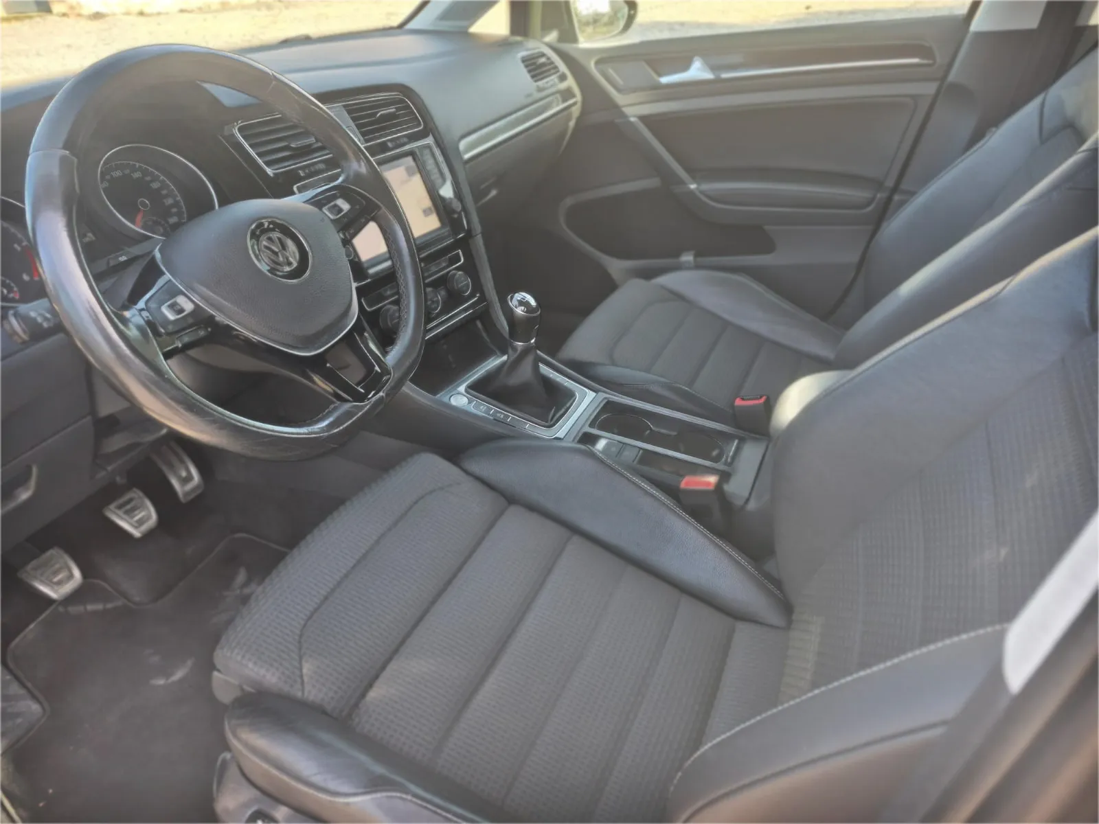 VOLKSWAGGEN GOLF FAMILIAR - Miniatura 13