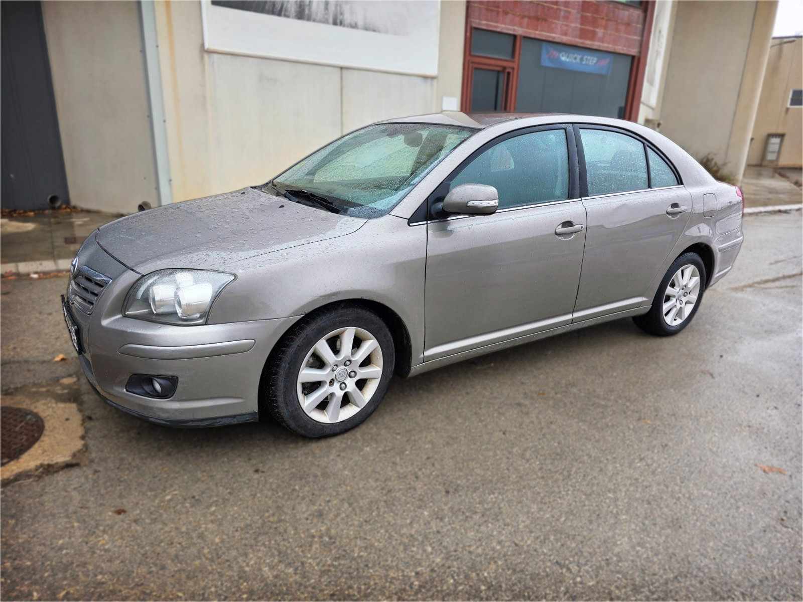 TOYOTA AVENSIS 2.2 - Foto 1