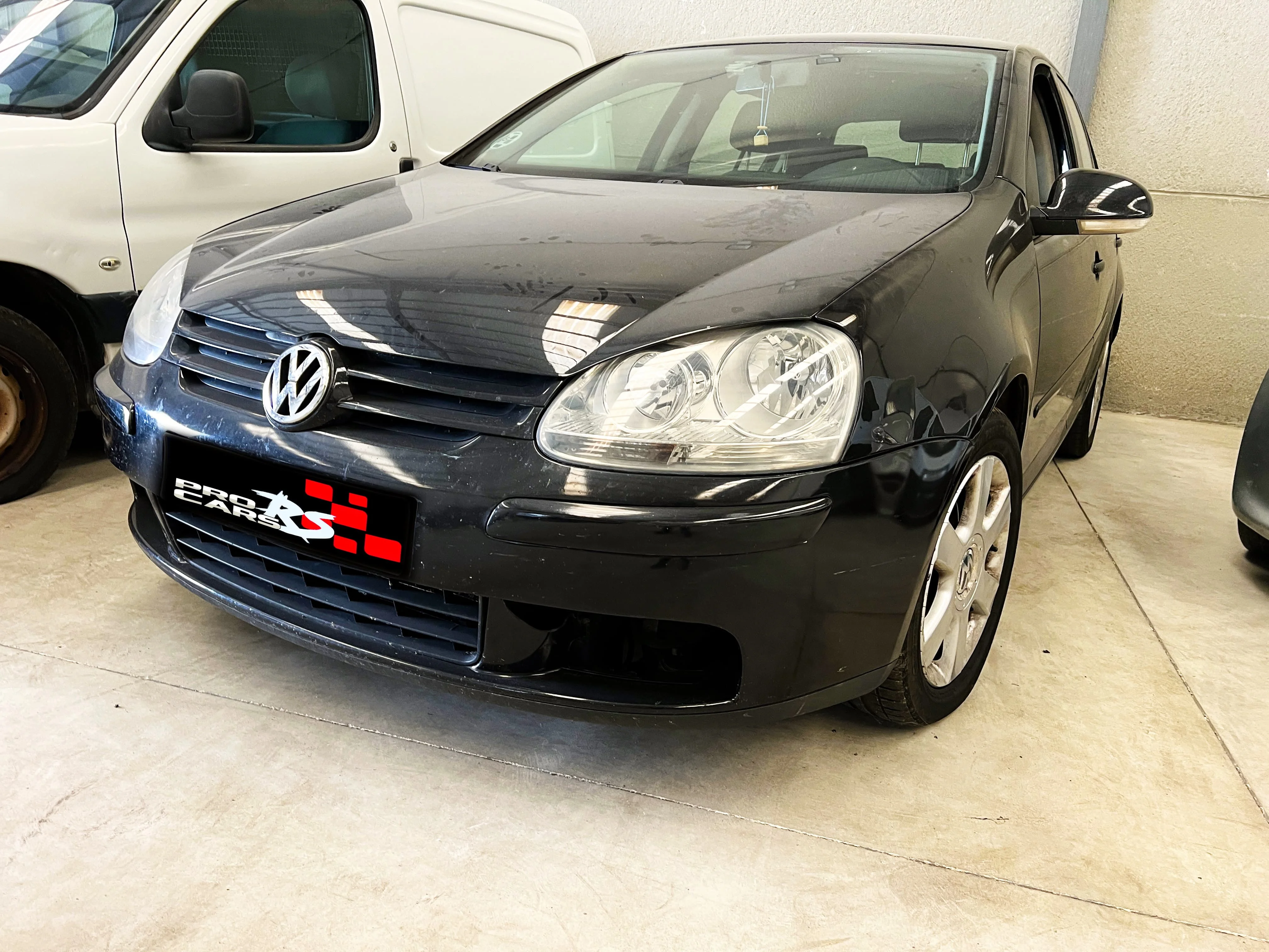 VOLKSWAGEN GOLF 2.0 TDI - Miniatura 2