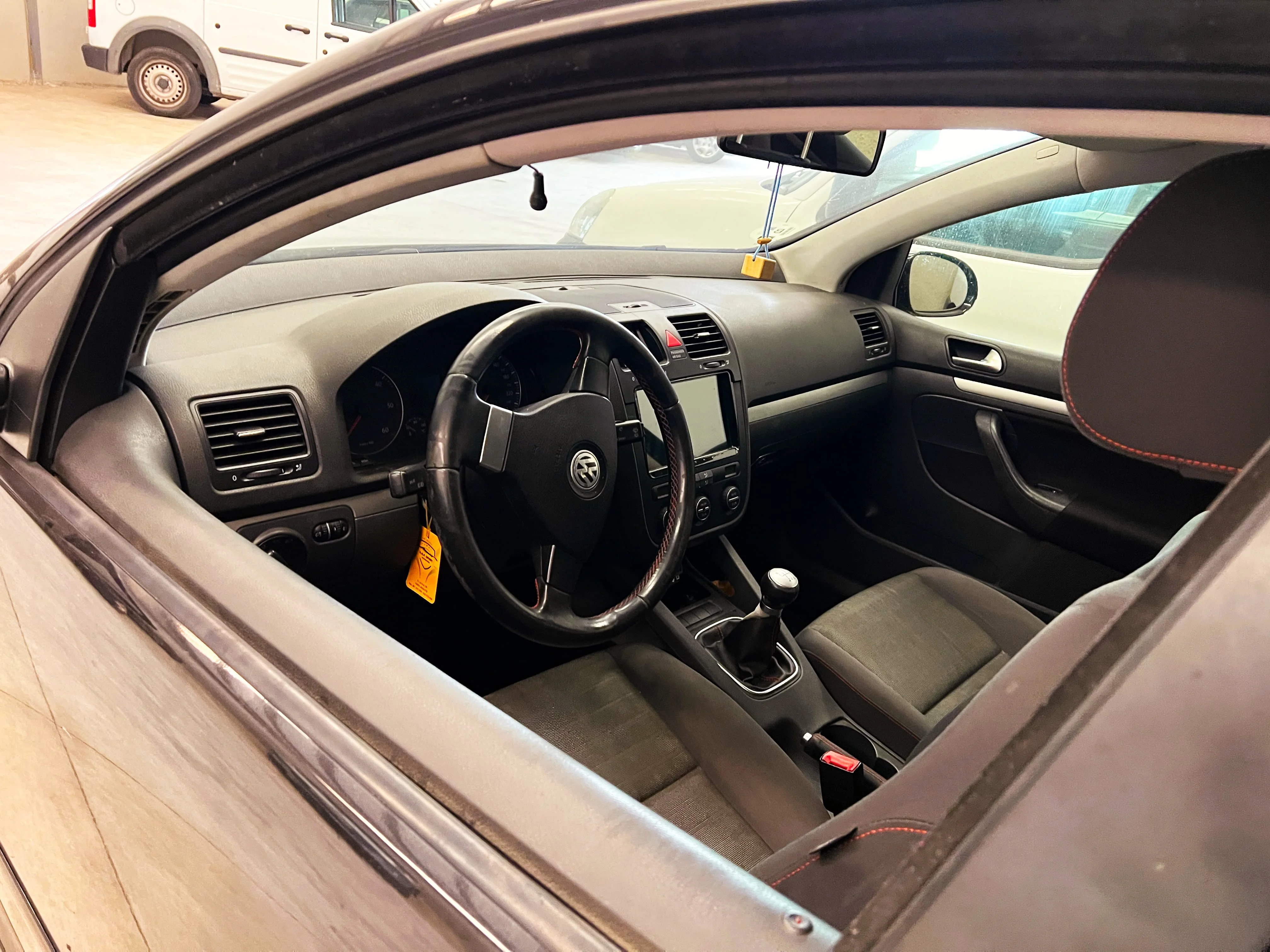 VOLKSWAGEN GOLF 2.0 TDI - Miniatura 3