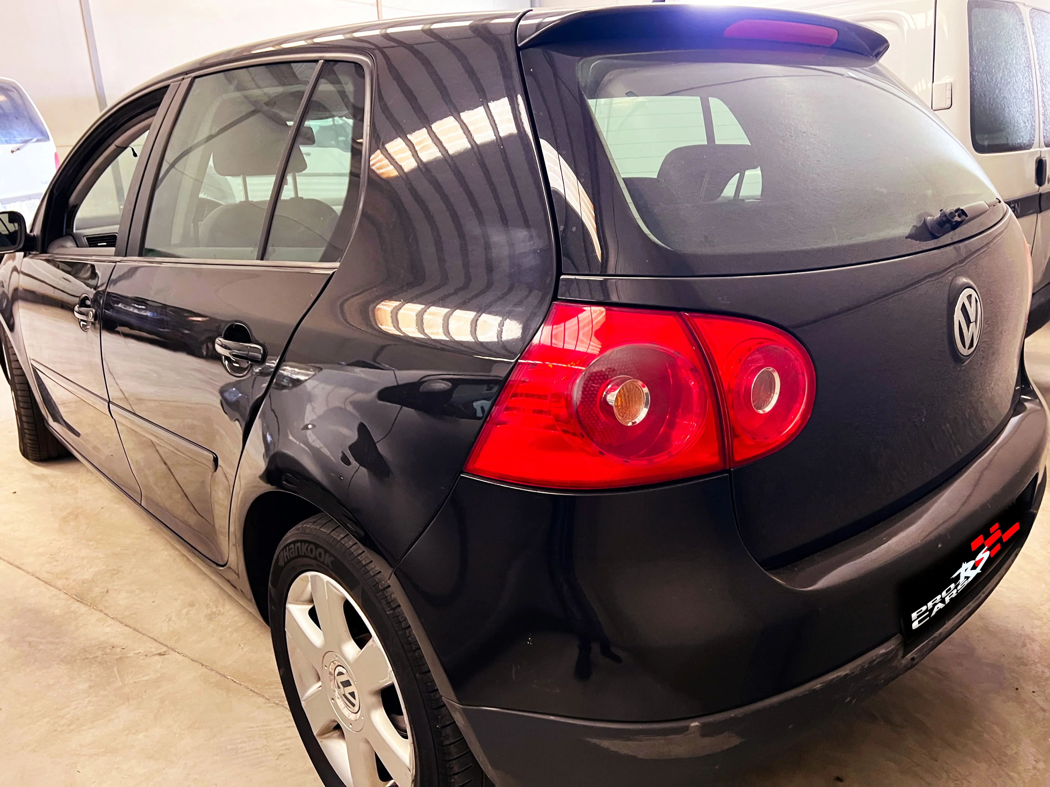 VOLKSWAGEN GOLF 2.0 TDI - Miniatura 4