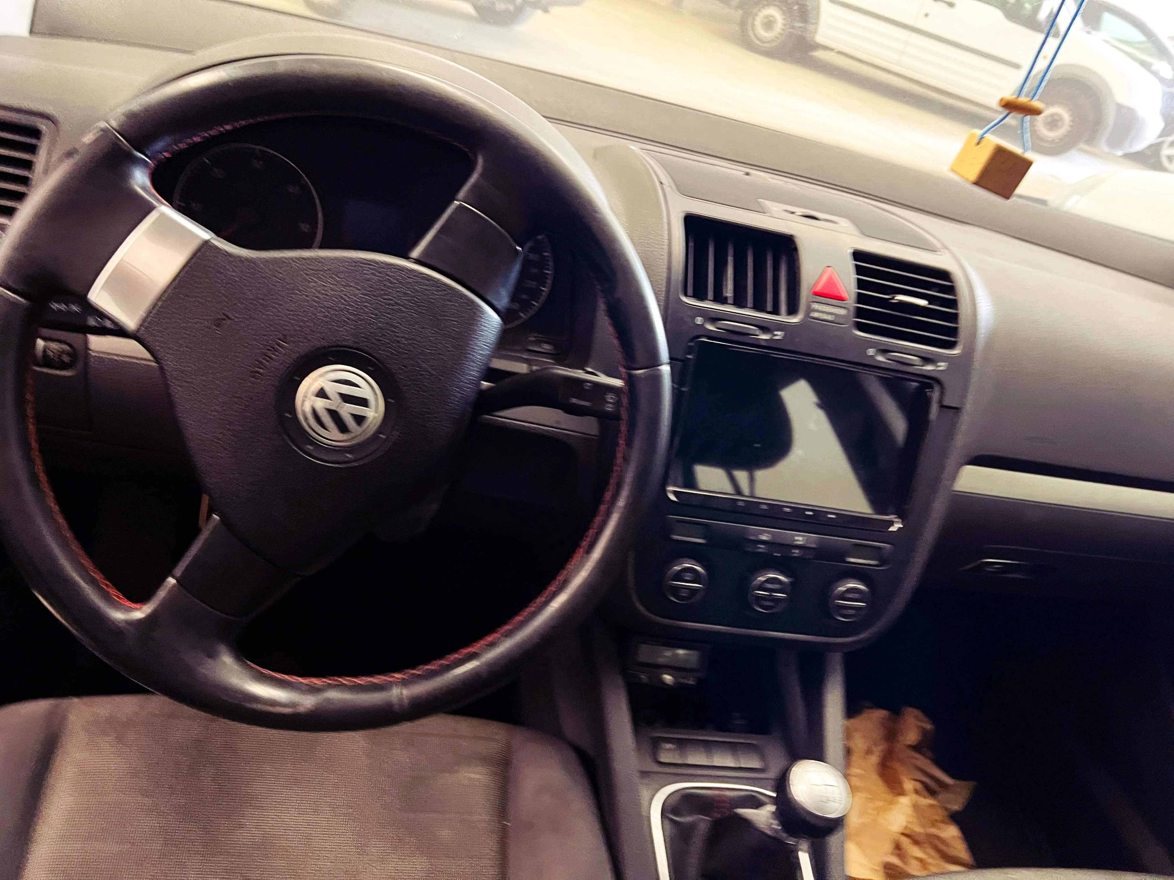 VOLKSWAGEN GOLF 2.0 TDI - Miniatura 6