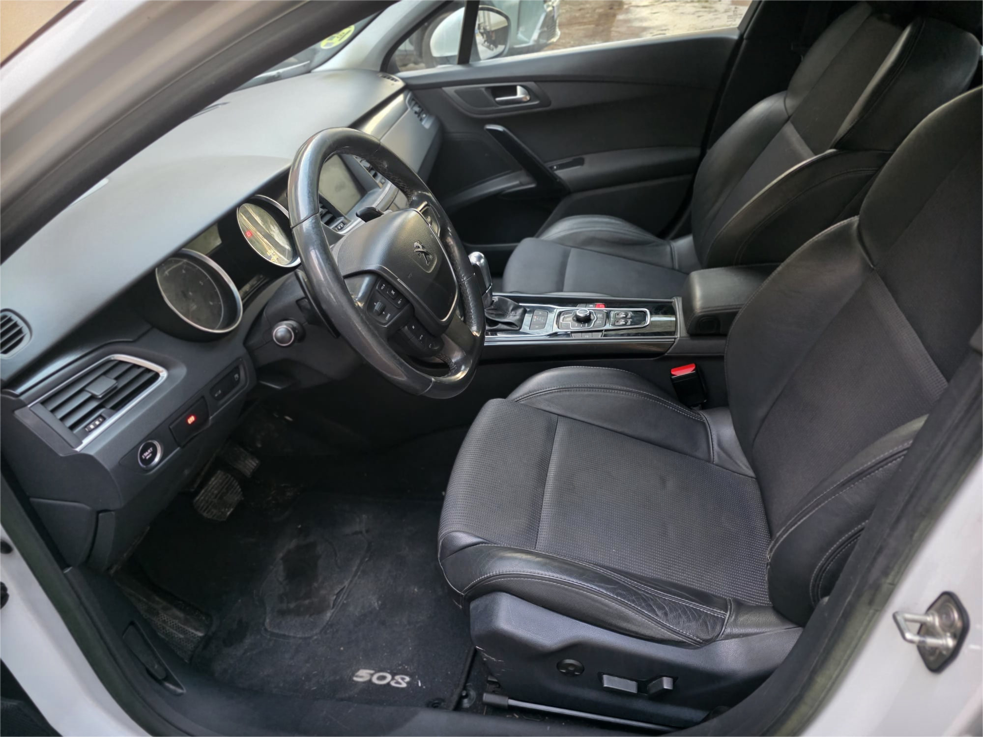 PEUGEOT 508 2.0 AUTO - Miniatura 5