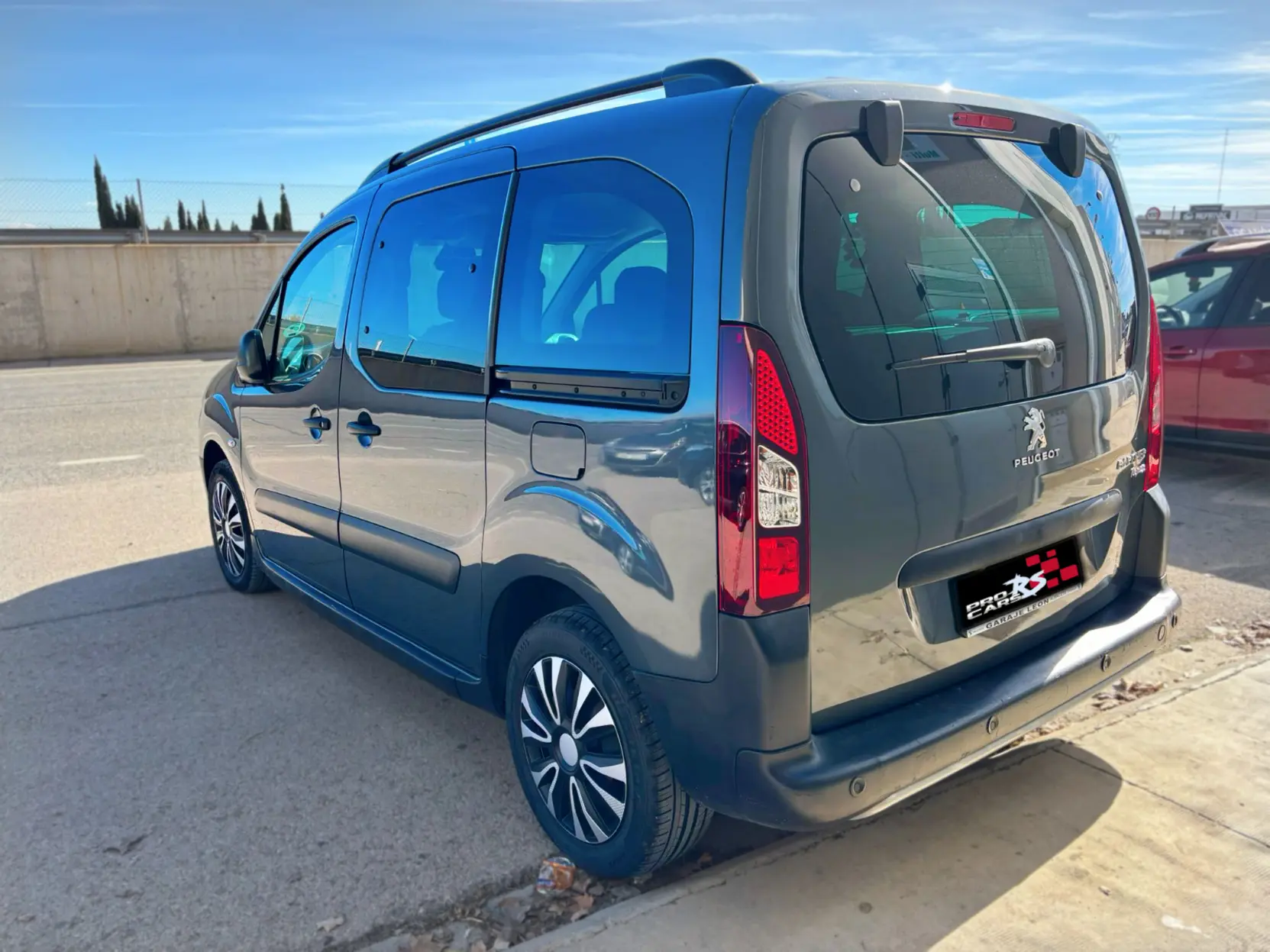 PEUGEOT PARTNER TEPEE - Miniatura 4