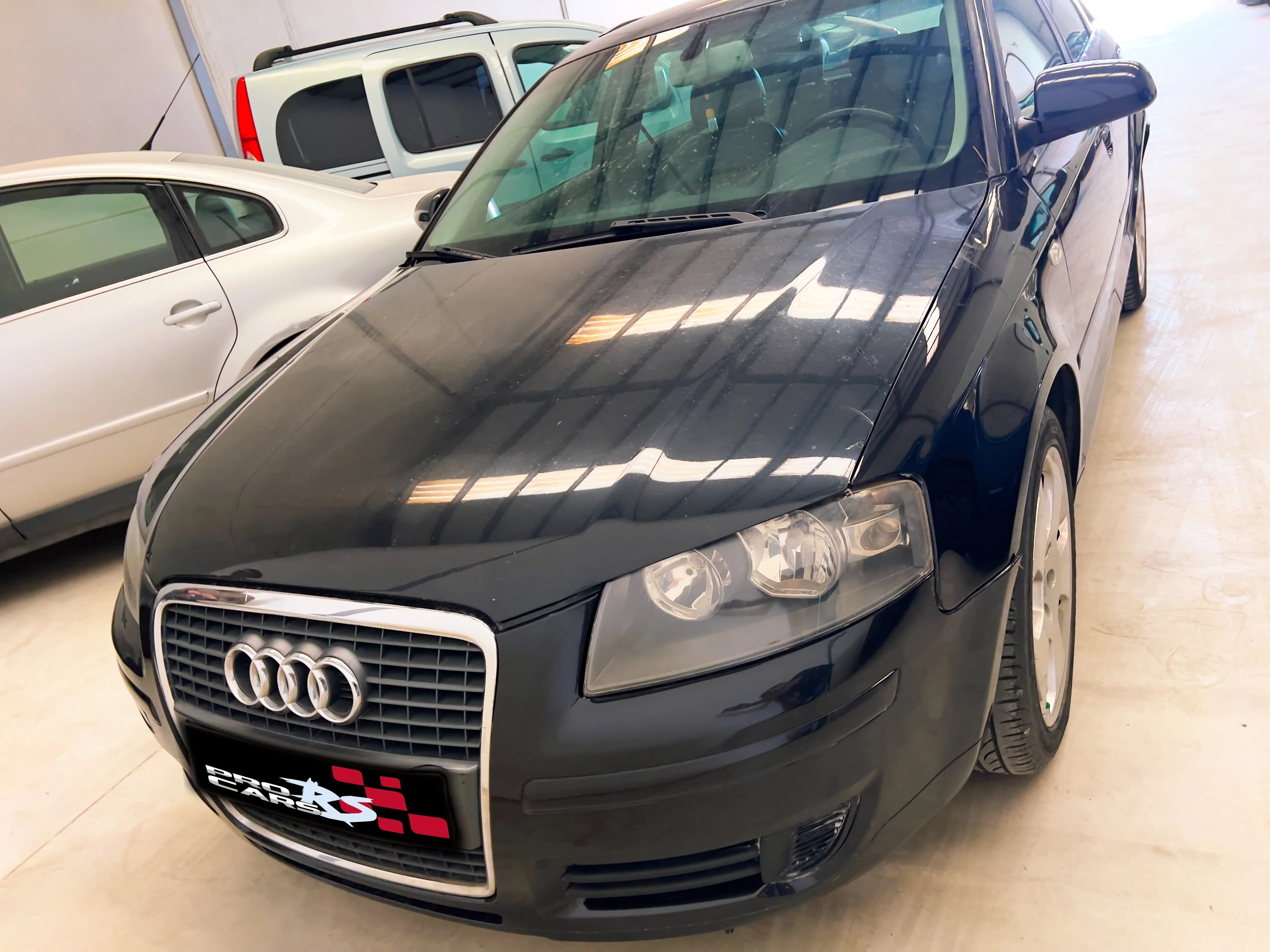 AUDI A-3 2.0 TDI - Miniatura 2