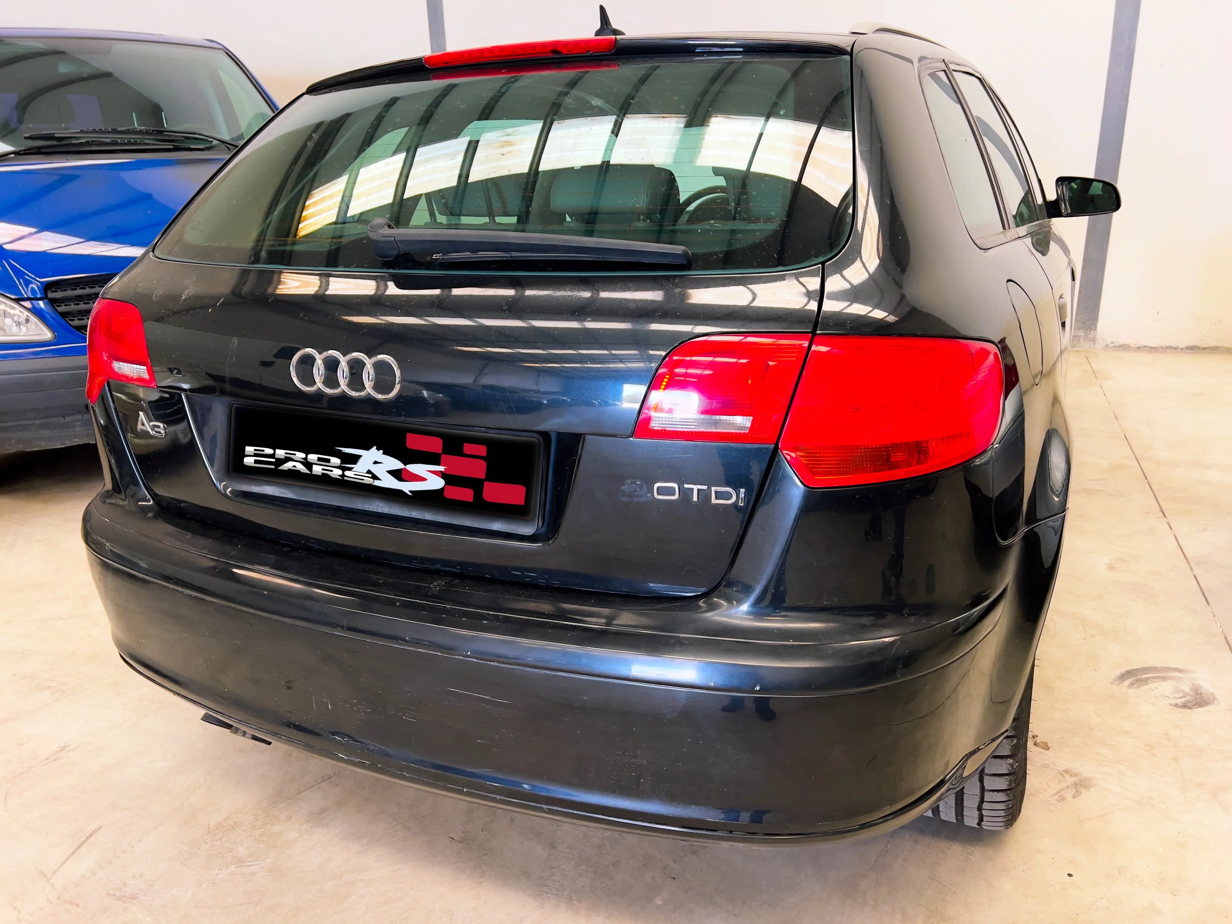 AUDI A-3 2.0 TDI - Miniatura 3