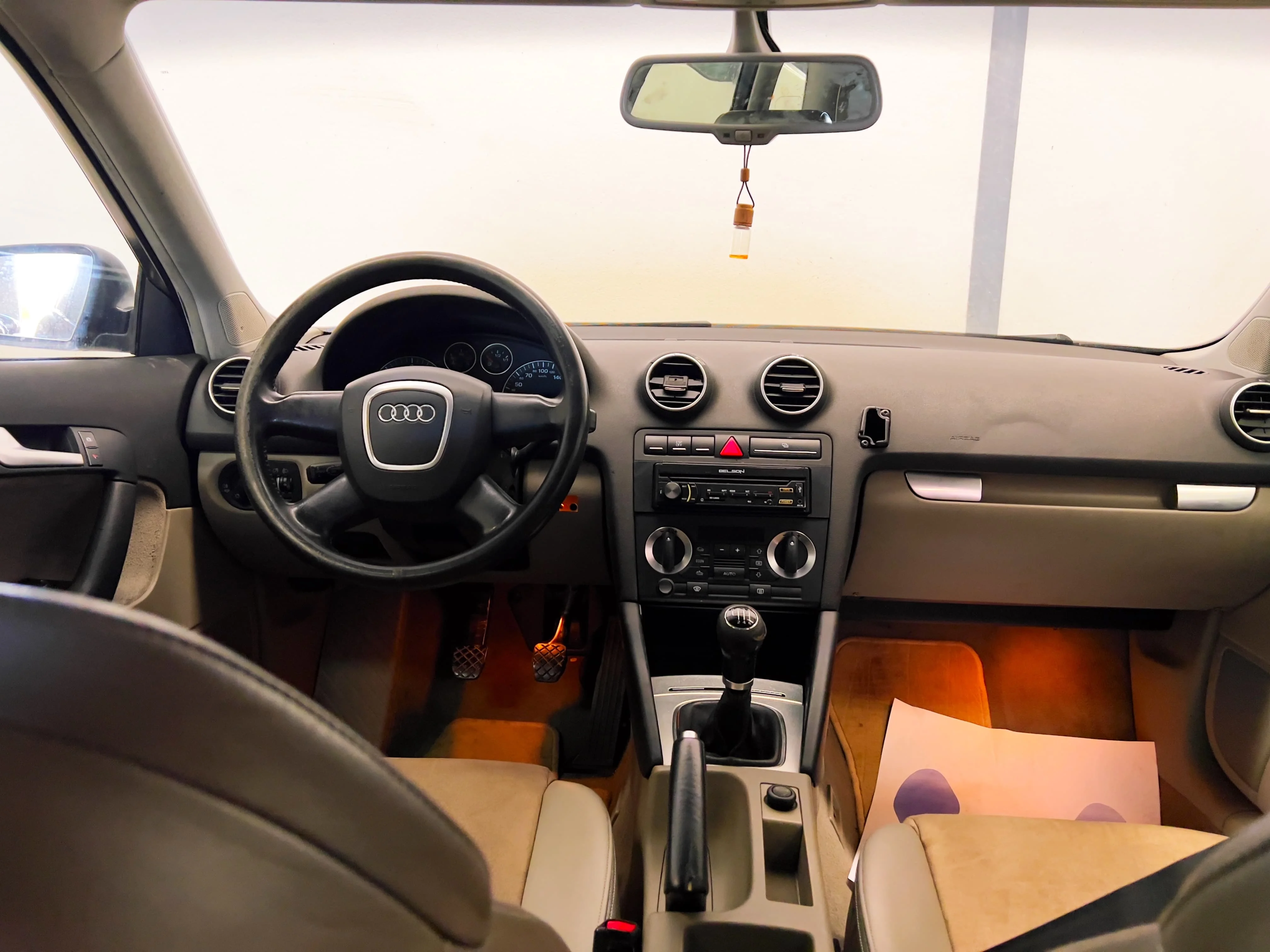 AUDI A-3 2.0 TDI - Miniatura 5