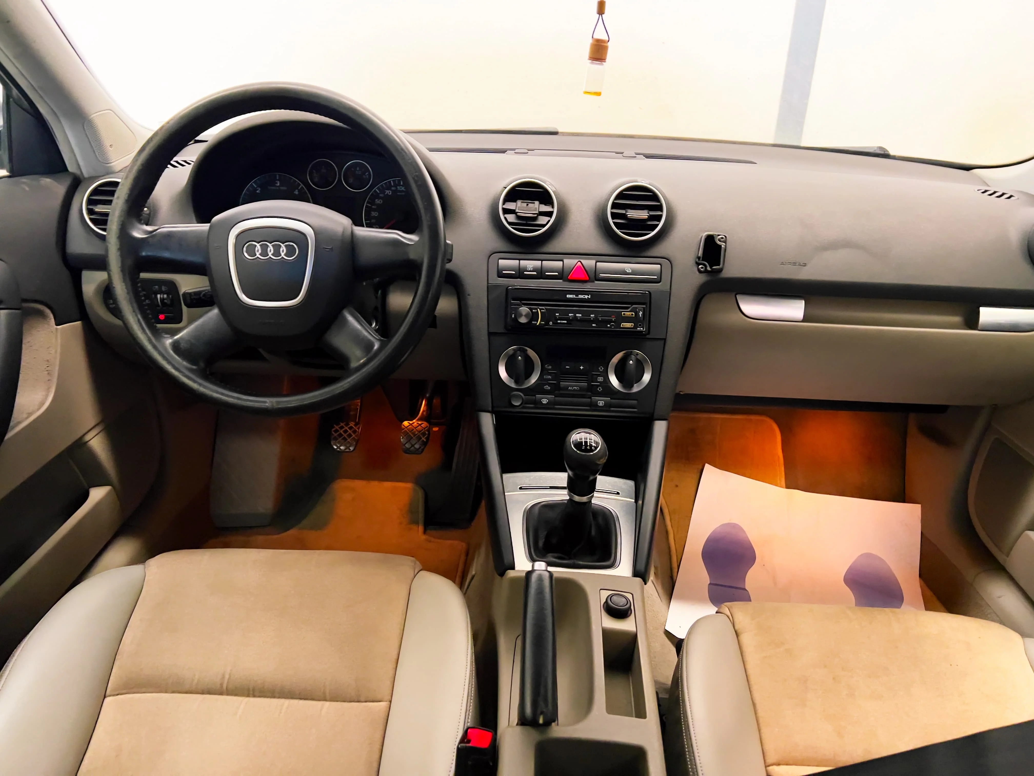 AUDI A-3 2.0 TDI - Miniatura 6