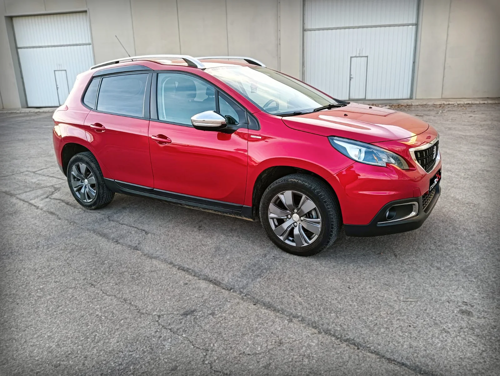 PEUGEOT 2008 1.6 HDI ALLURE - Miniatura 3