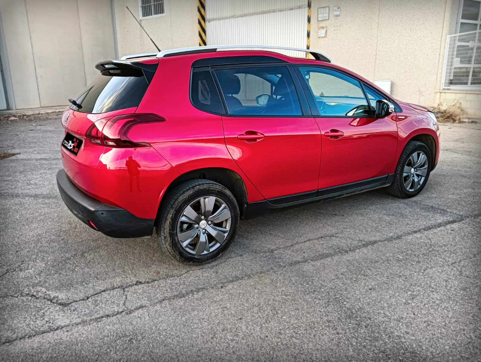 PEUGEOT 2008 1.6 HDI ALLURE - Miniatura 6