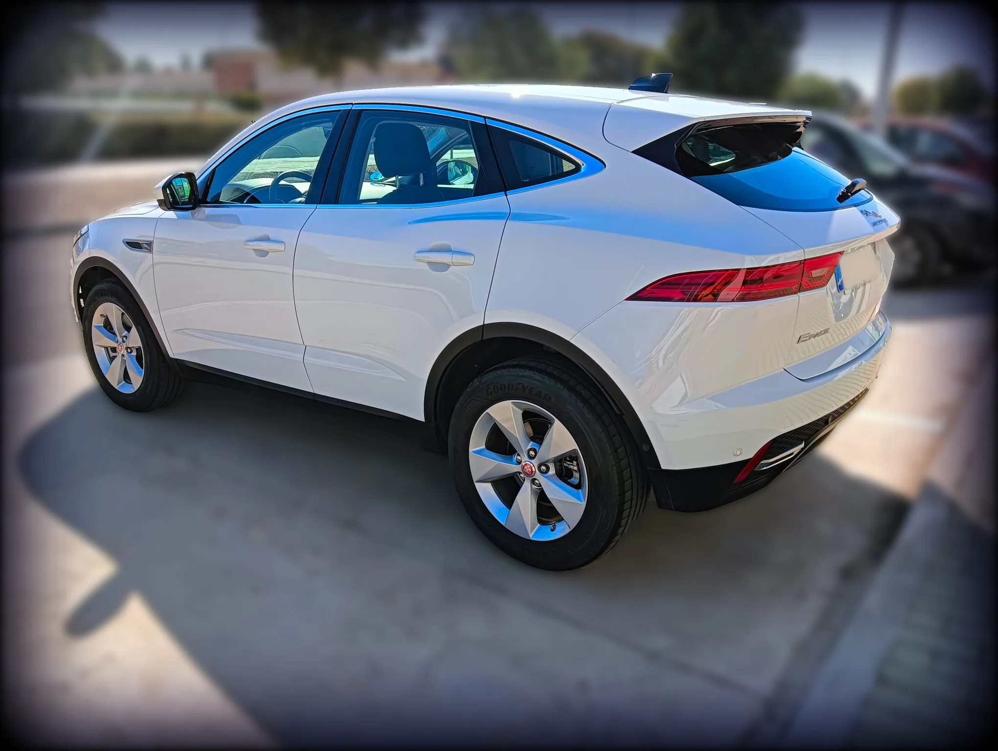 JAGUAR EPACE - Miniatura 3