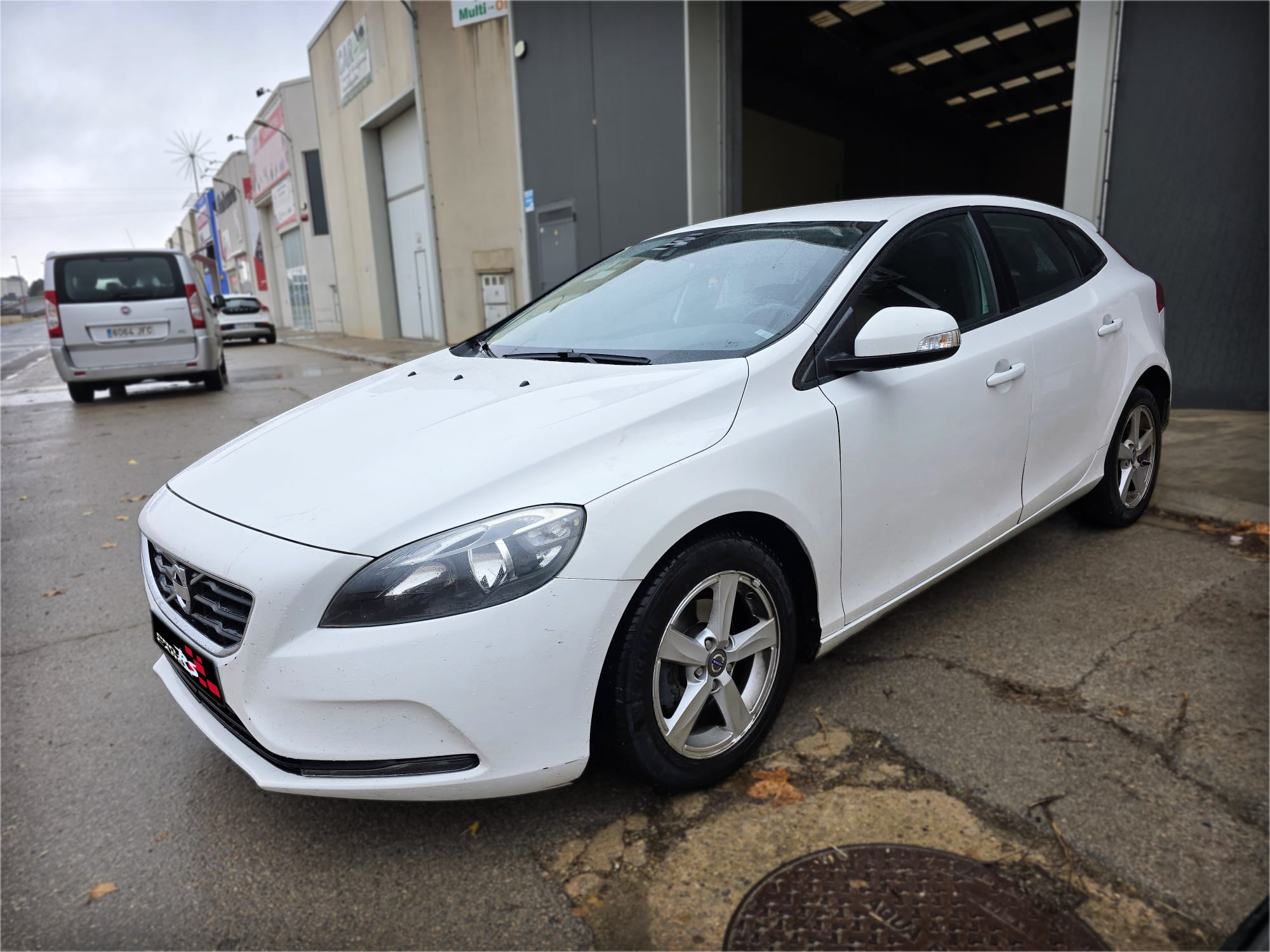 VOLVO V40 1.6 - Miniatura 2