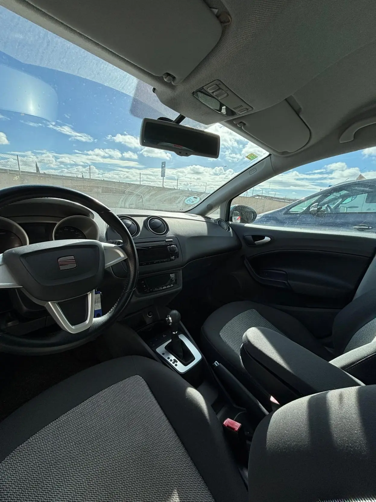 SEAT IBIZA 1.6I G - Miniatura 8