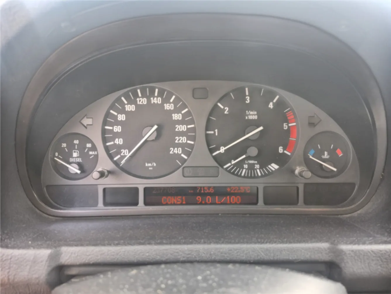 BMW X5 - Miniatura 6