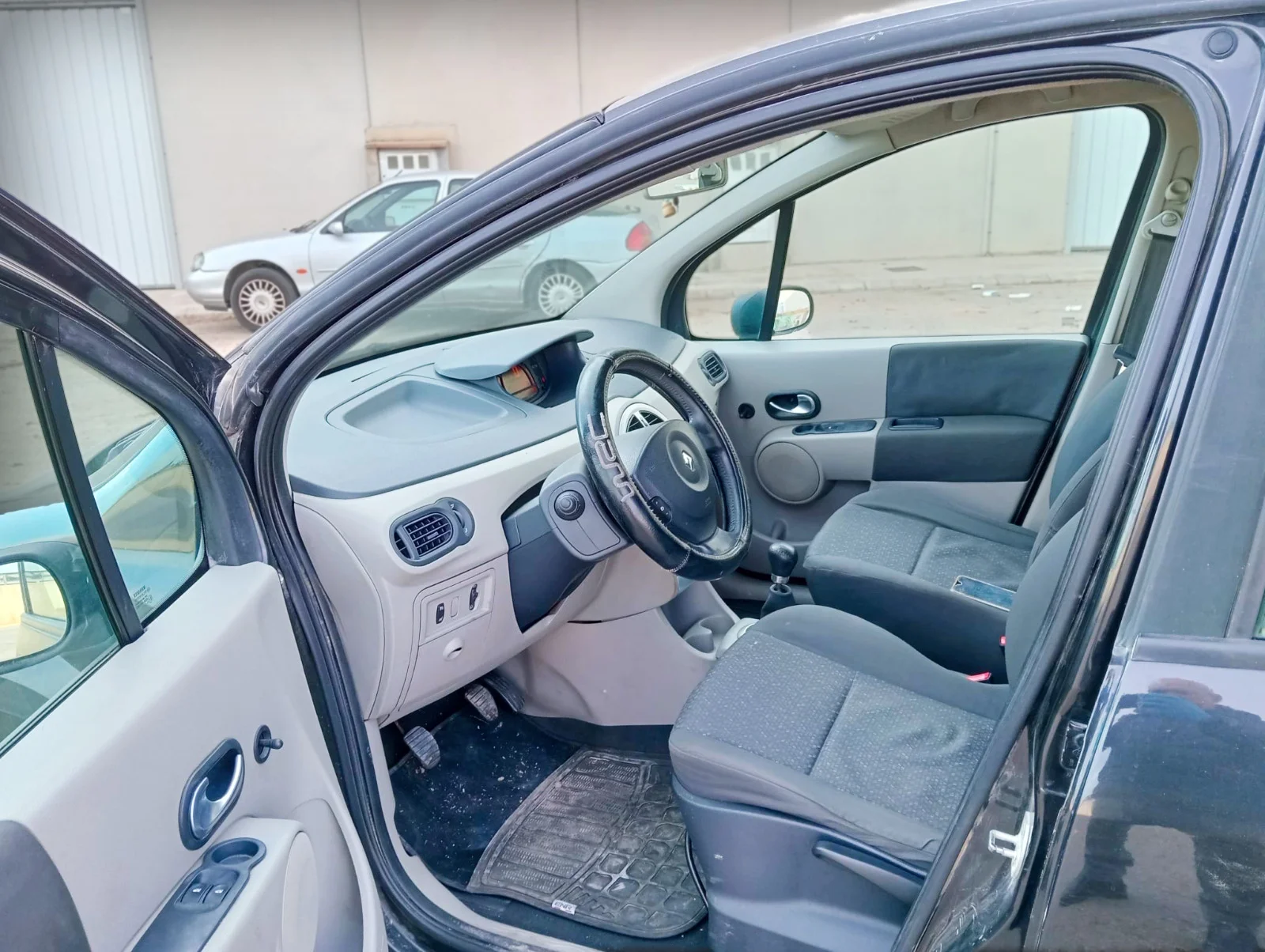 RENAULT MODUS 1.5 - Miniatura 4