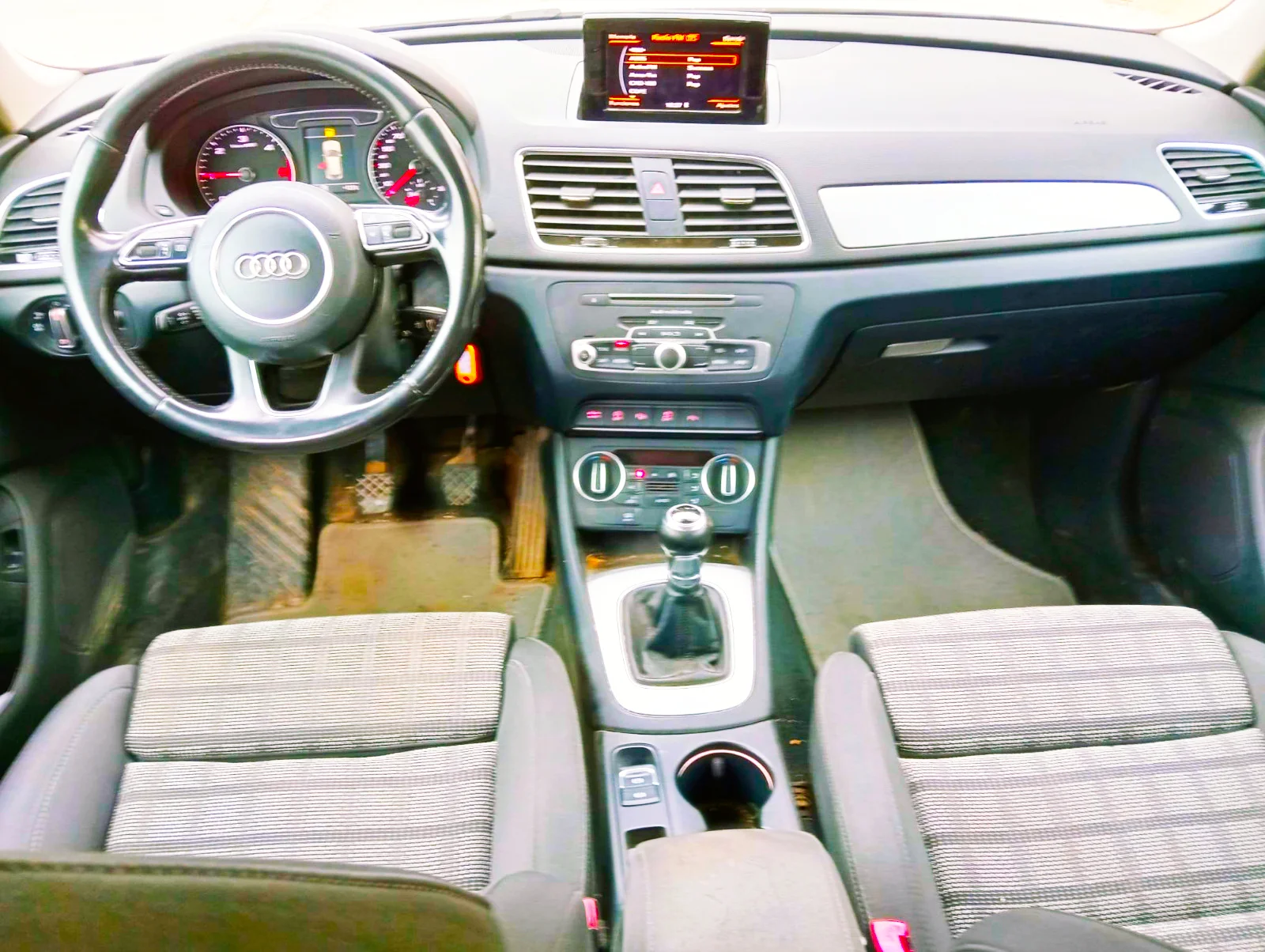 AUDI Q-3 2.0 - Miniatura 5