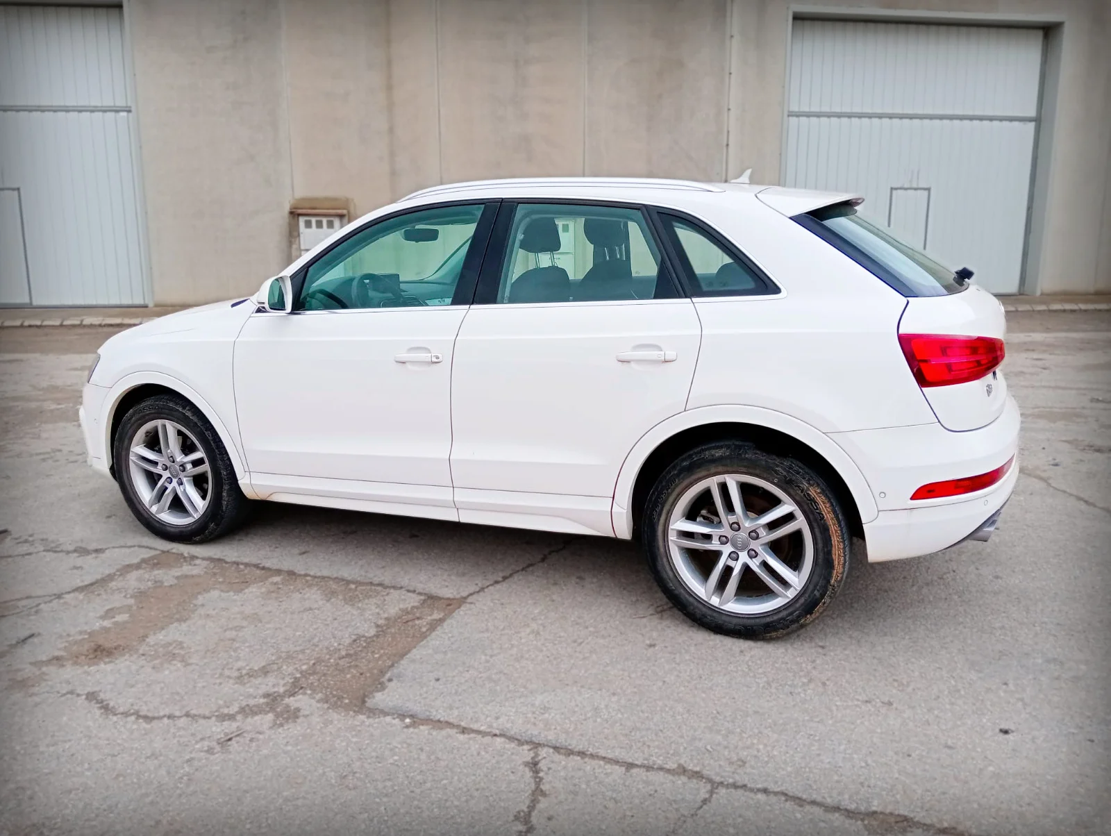 AUDI Q-3 2.0 - Miniatura 3