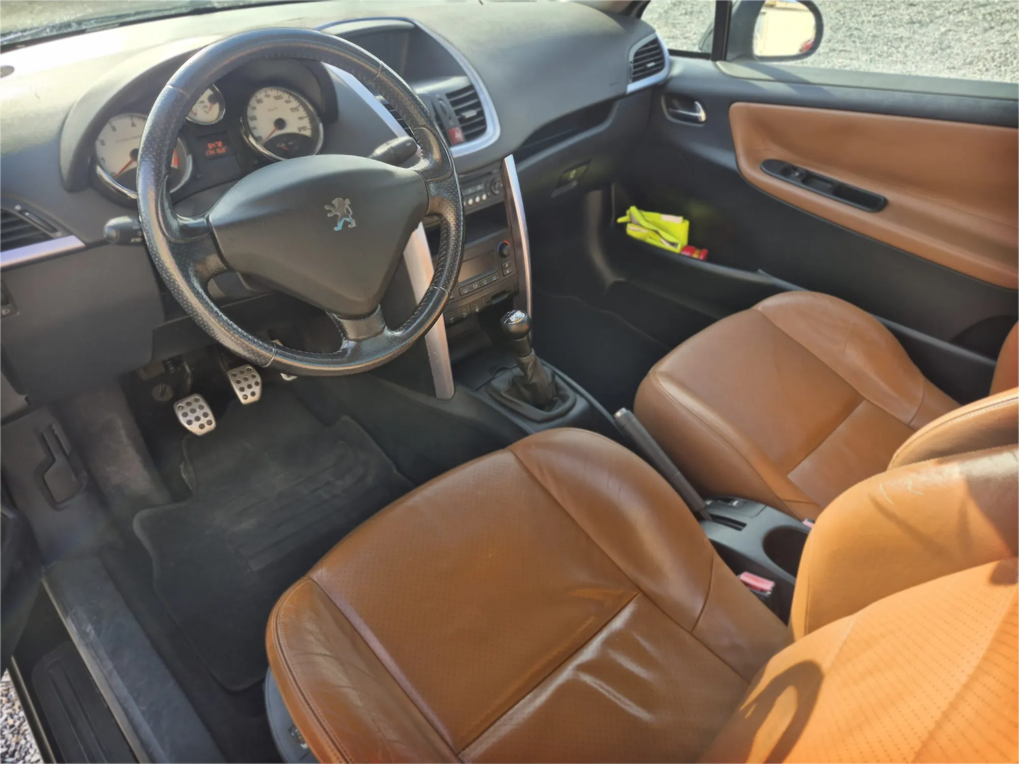 PEUGEOT 207 CC - Miniatura 5