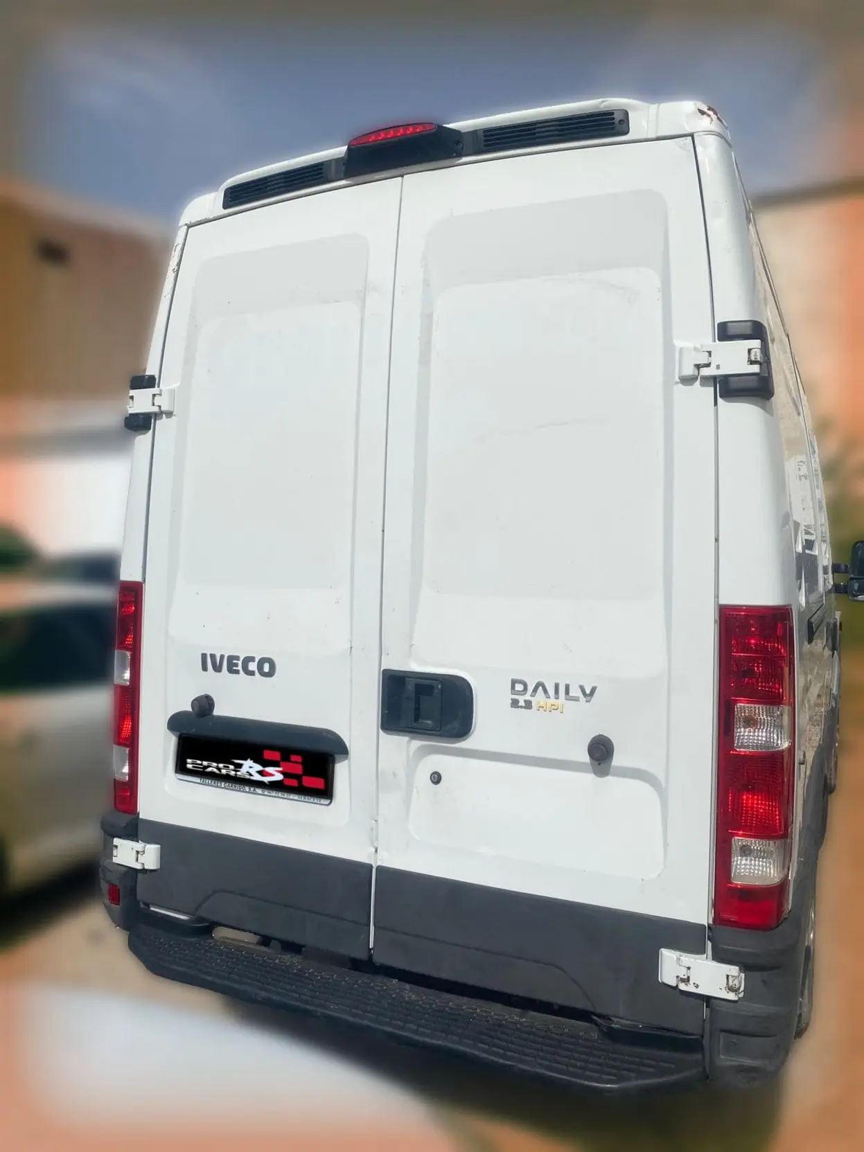 IVECO DAILY 2.3 HPI - Miniatura 3