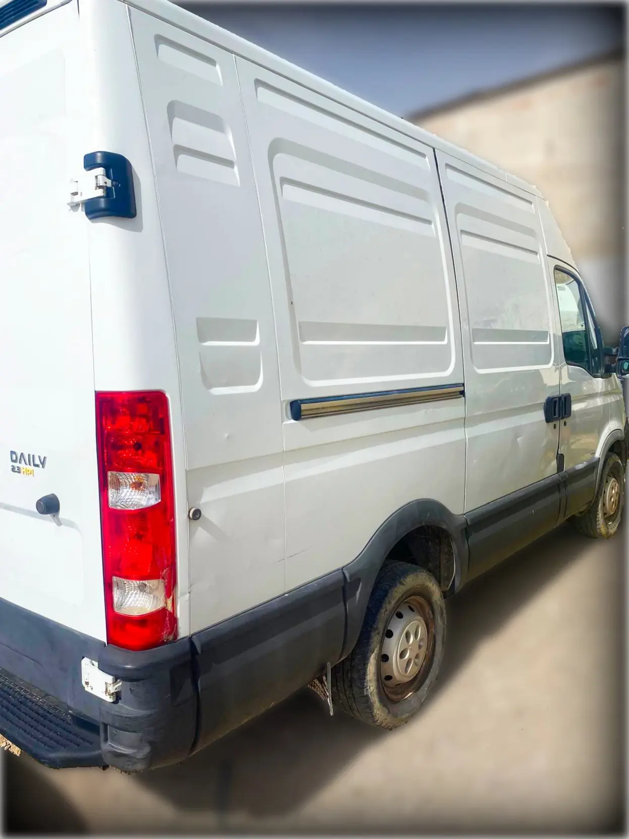 IVECO DAILY 2.3 HPI - Miniatura 4