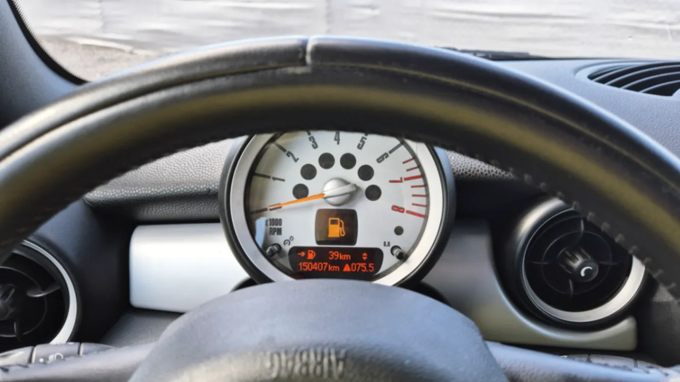 MINI COOPER ONE - Miniatura 12