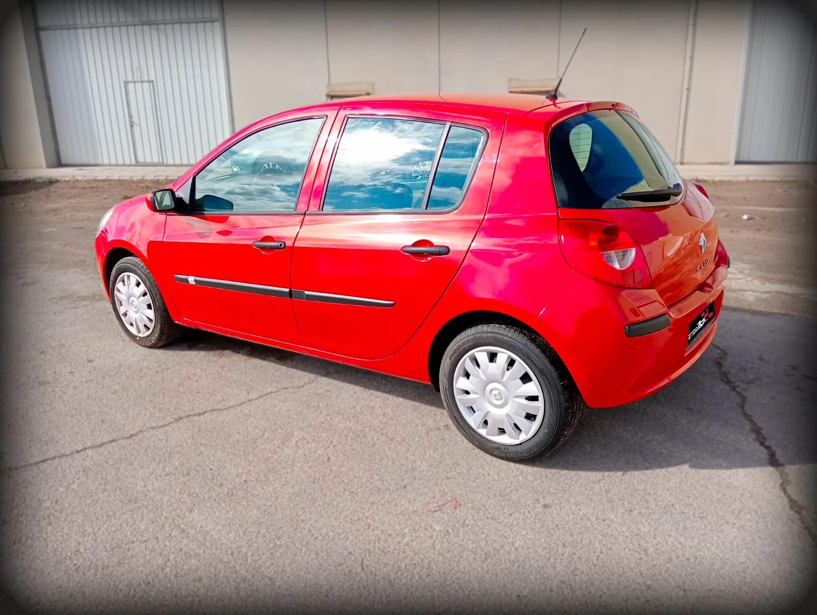 RENAULT CLIO 1.5 D - Foto 1