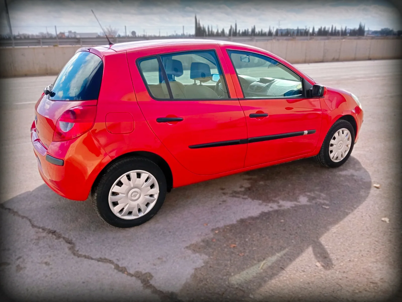 RENAULT CLIO 1.5 D - Miniatura 2