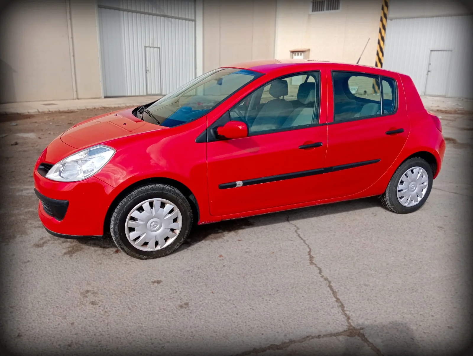 RENAULT CLIO 1.5 D - Miniatura 6