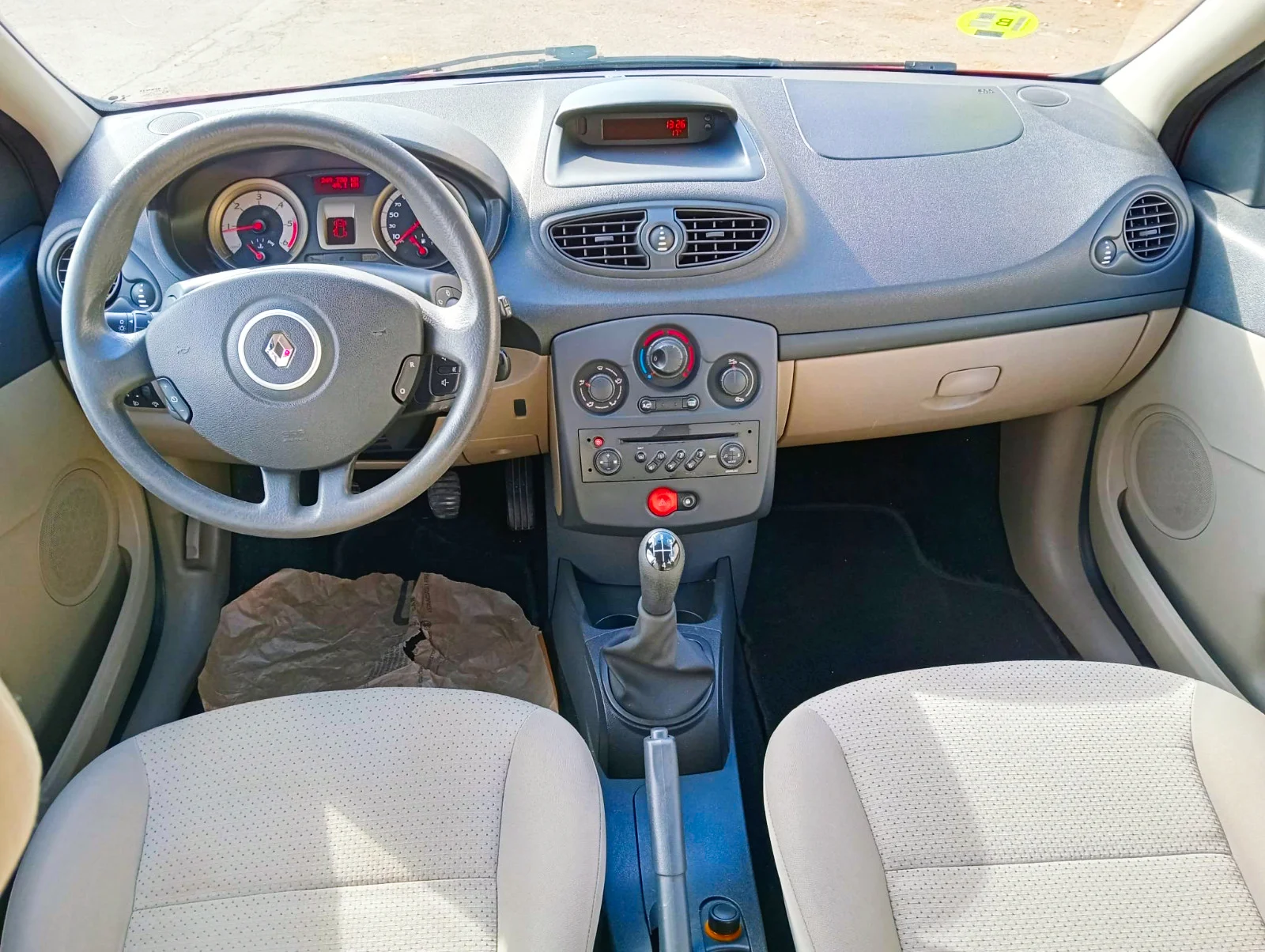RENAULT CLIO 1.5 D - Miniatura 7