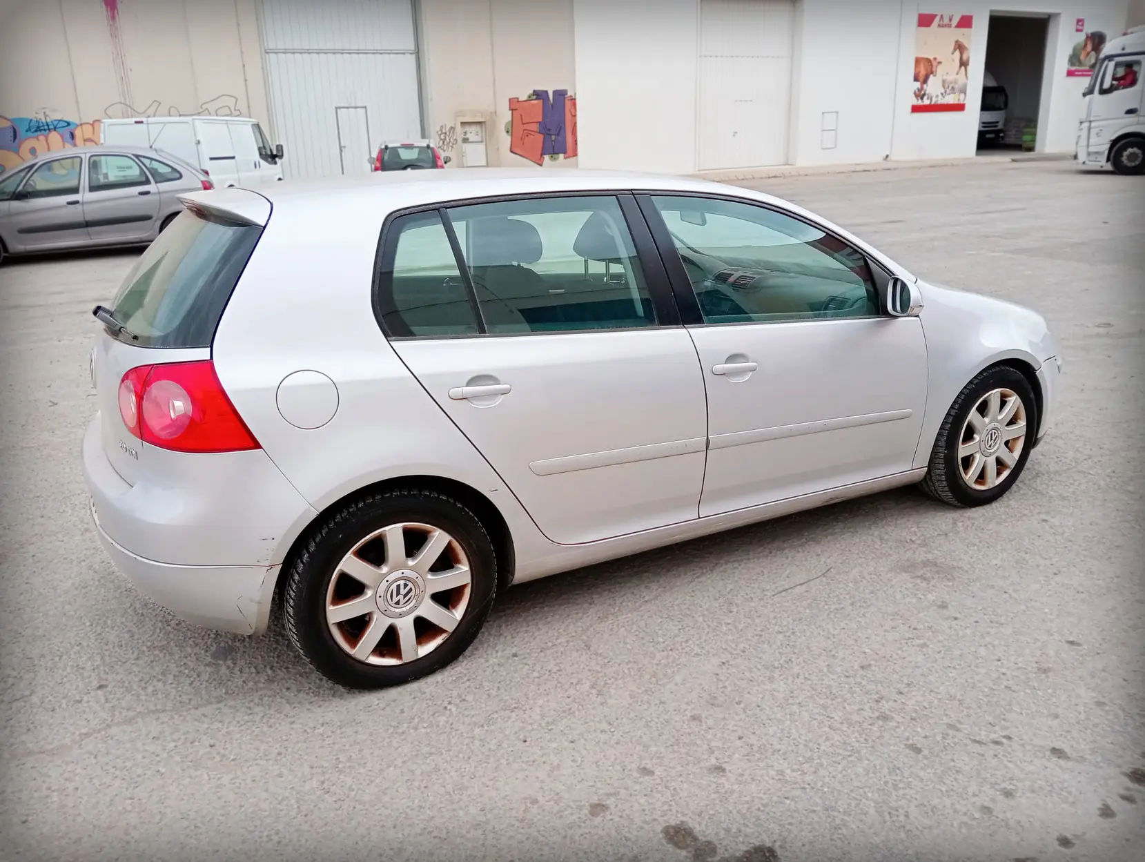 VOLKSWAGEN GOLF - Miniatura 3