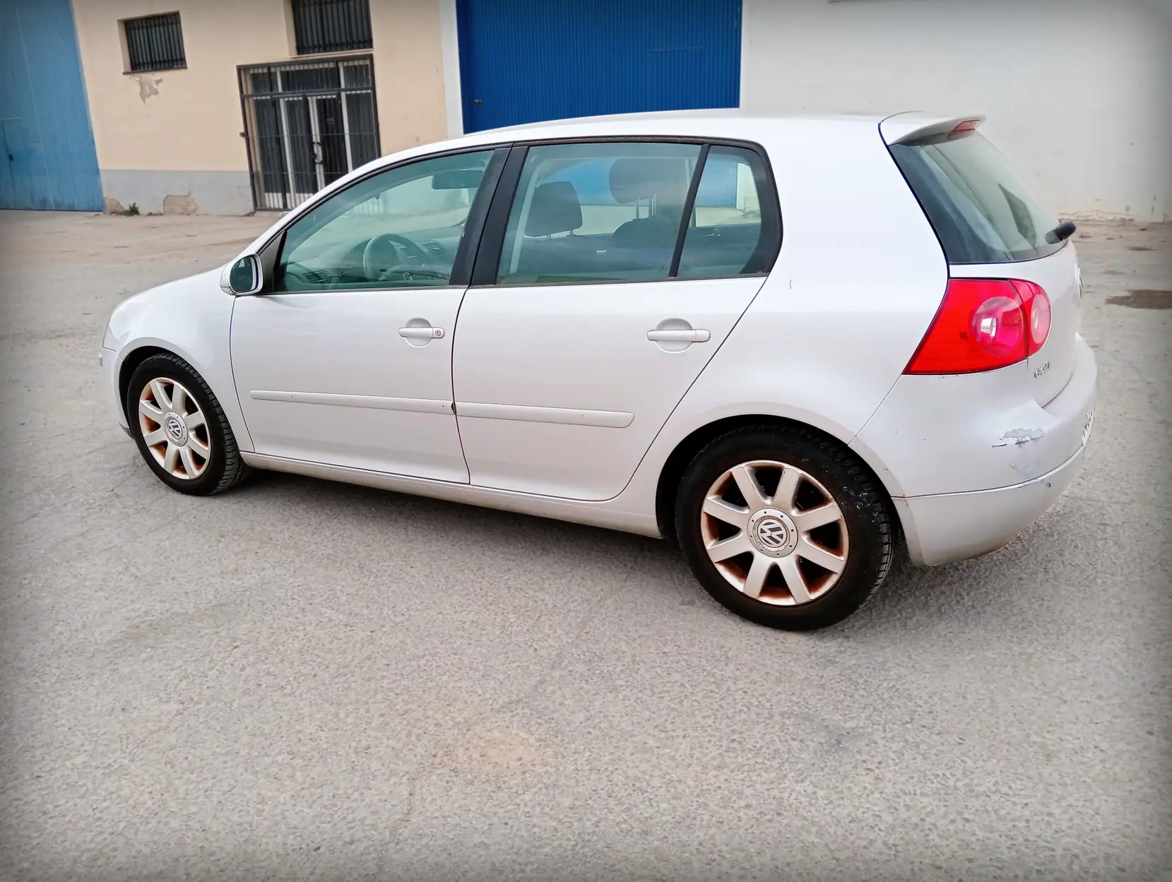 VOLKSWAGEN GOLF - Miniatura 4