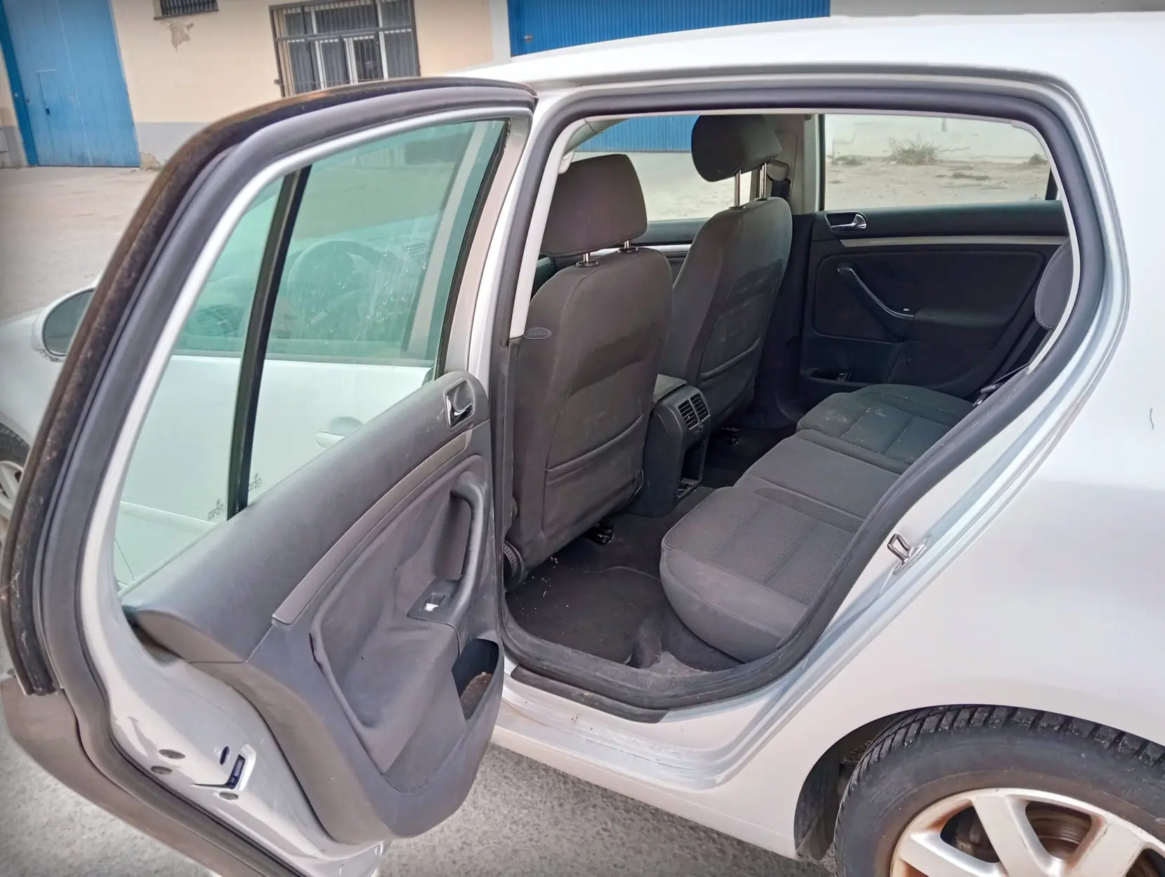 VOLKSWAGEN GOLF - Miniatura 5
