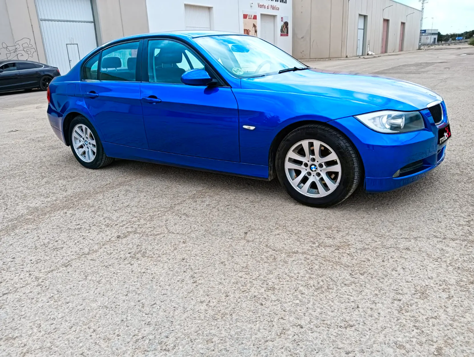 BMW 318D  2.0 - Miniatura 2