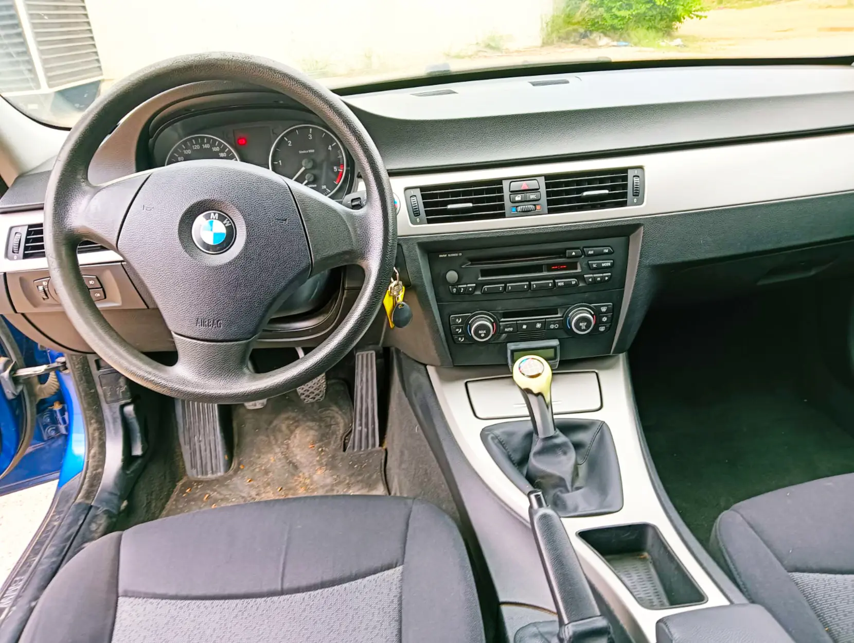 BMW 318D  2.0 - Miniatura 7