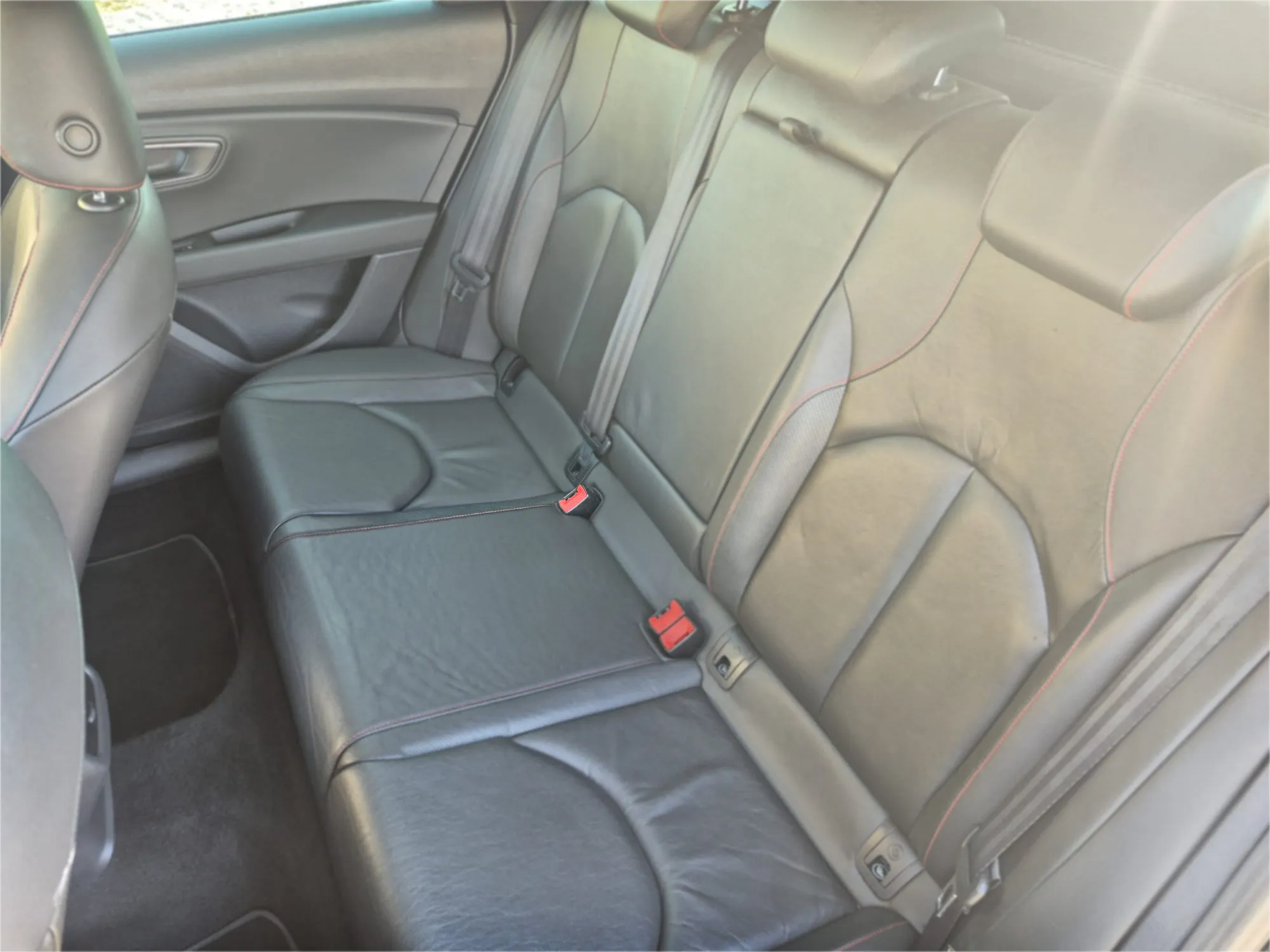 SEAT LEON FR 2.0TDI - Miniatura 11