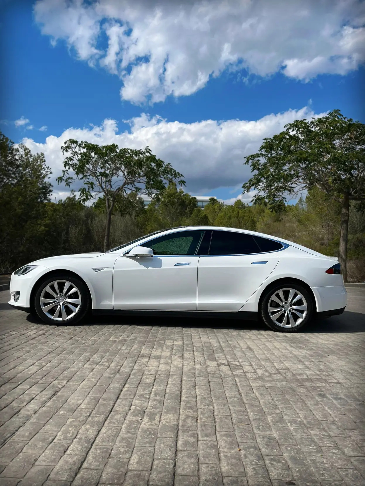 TESLA MODEL S - Miniatura 6