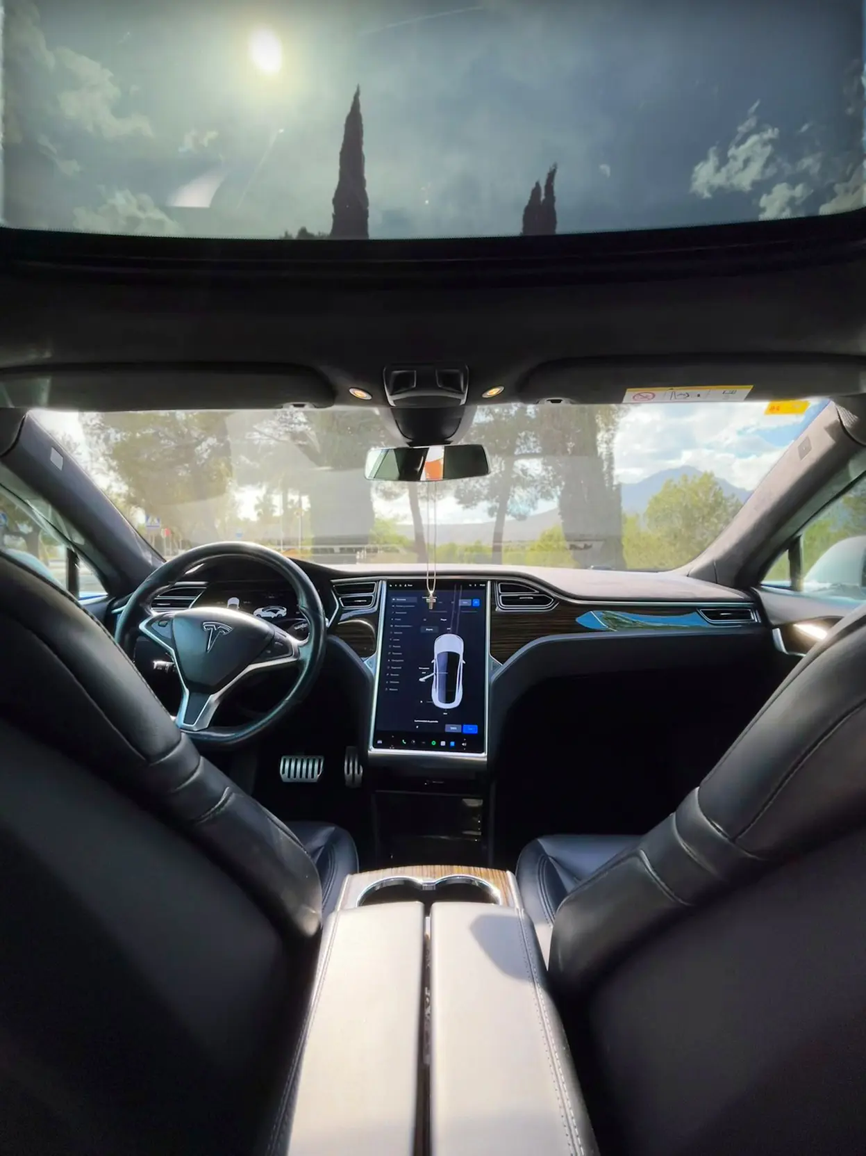 TESLA MODEL S - Miniatura 13