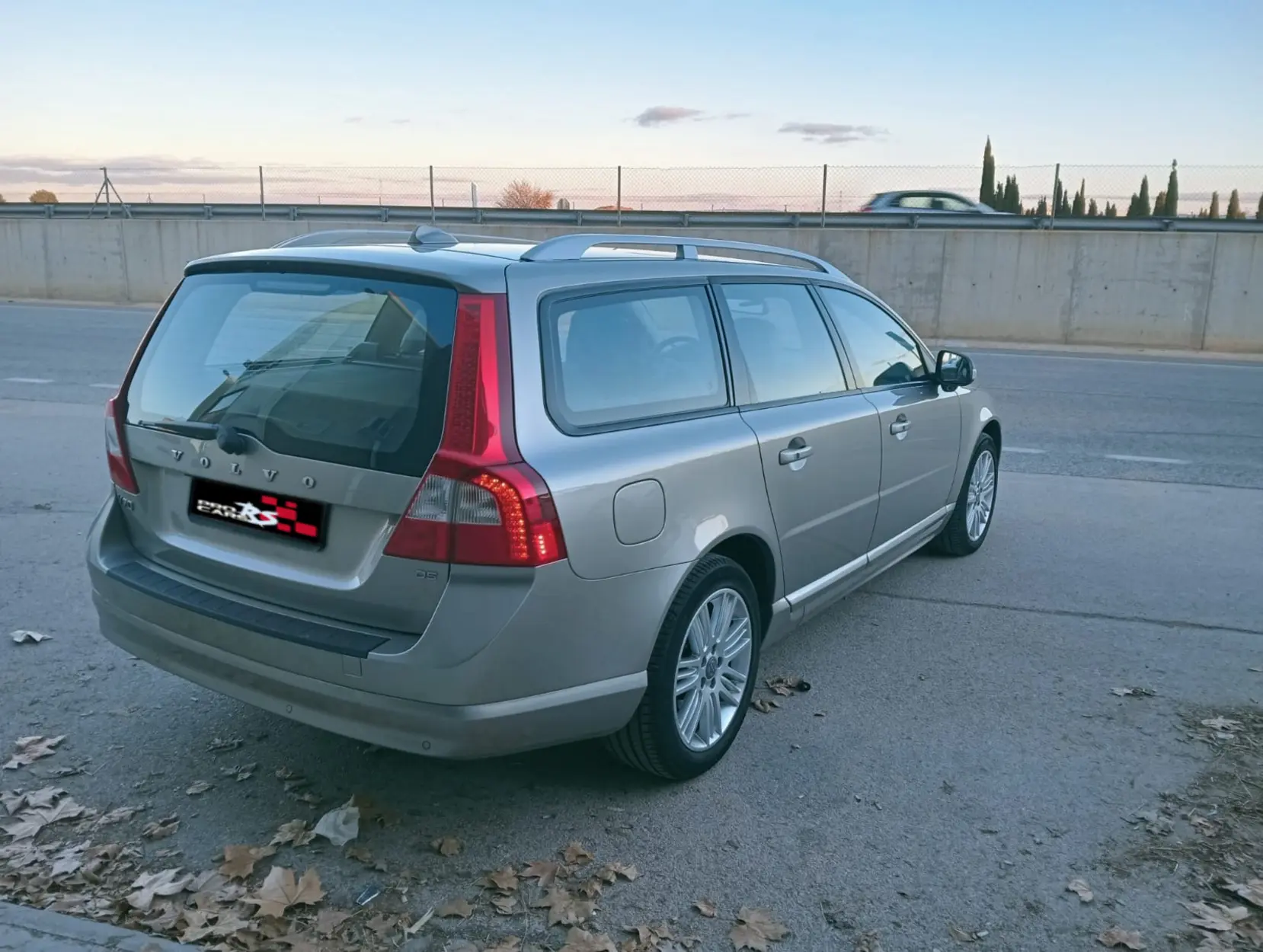 VOLVO V70 2.4 - Miniatura 4
