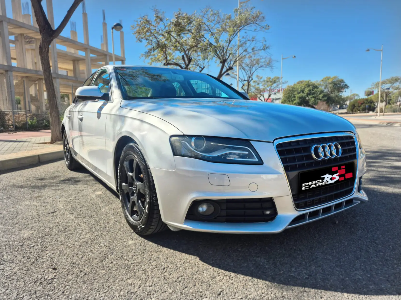 AUDI A-4 2.0 TDI - Miniatura 2