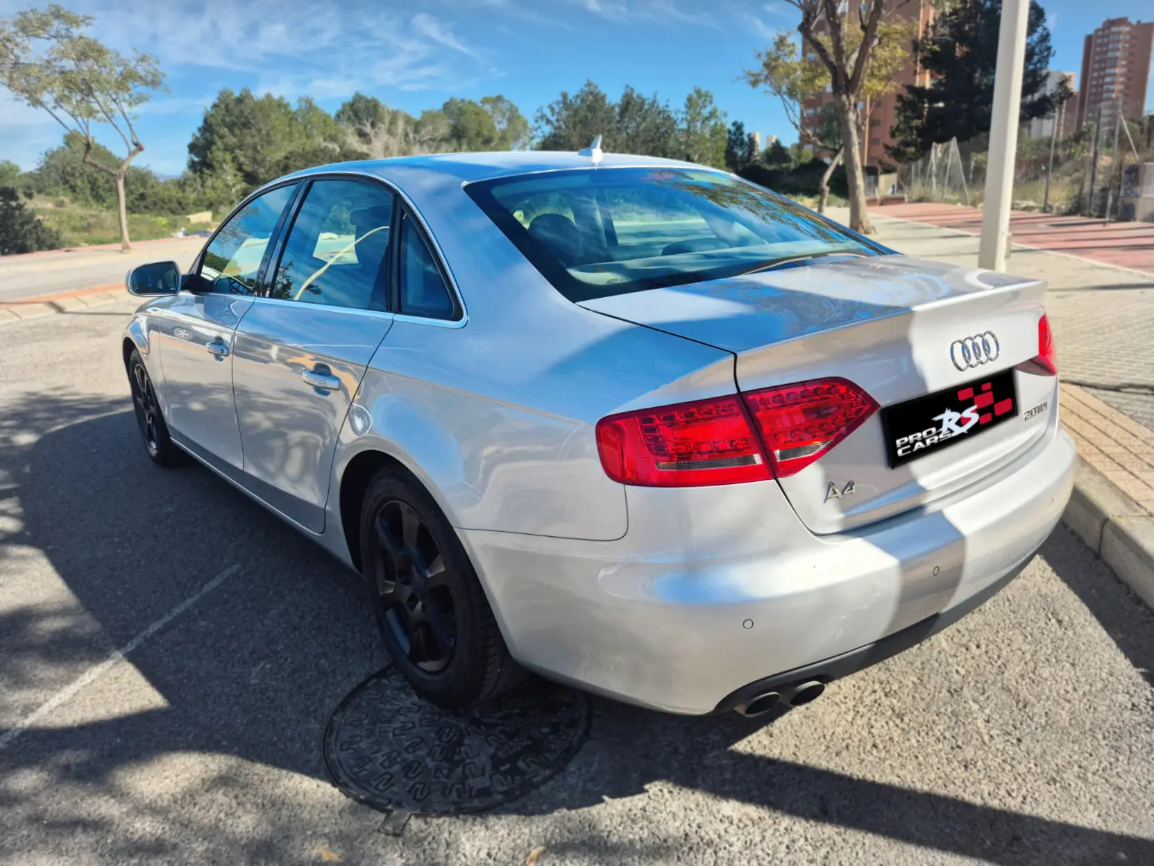 AUDI A-4 2.0 TDI - Miniatura 4