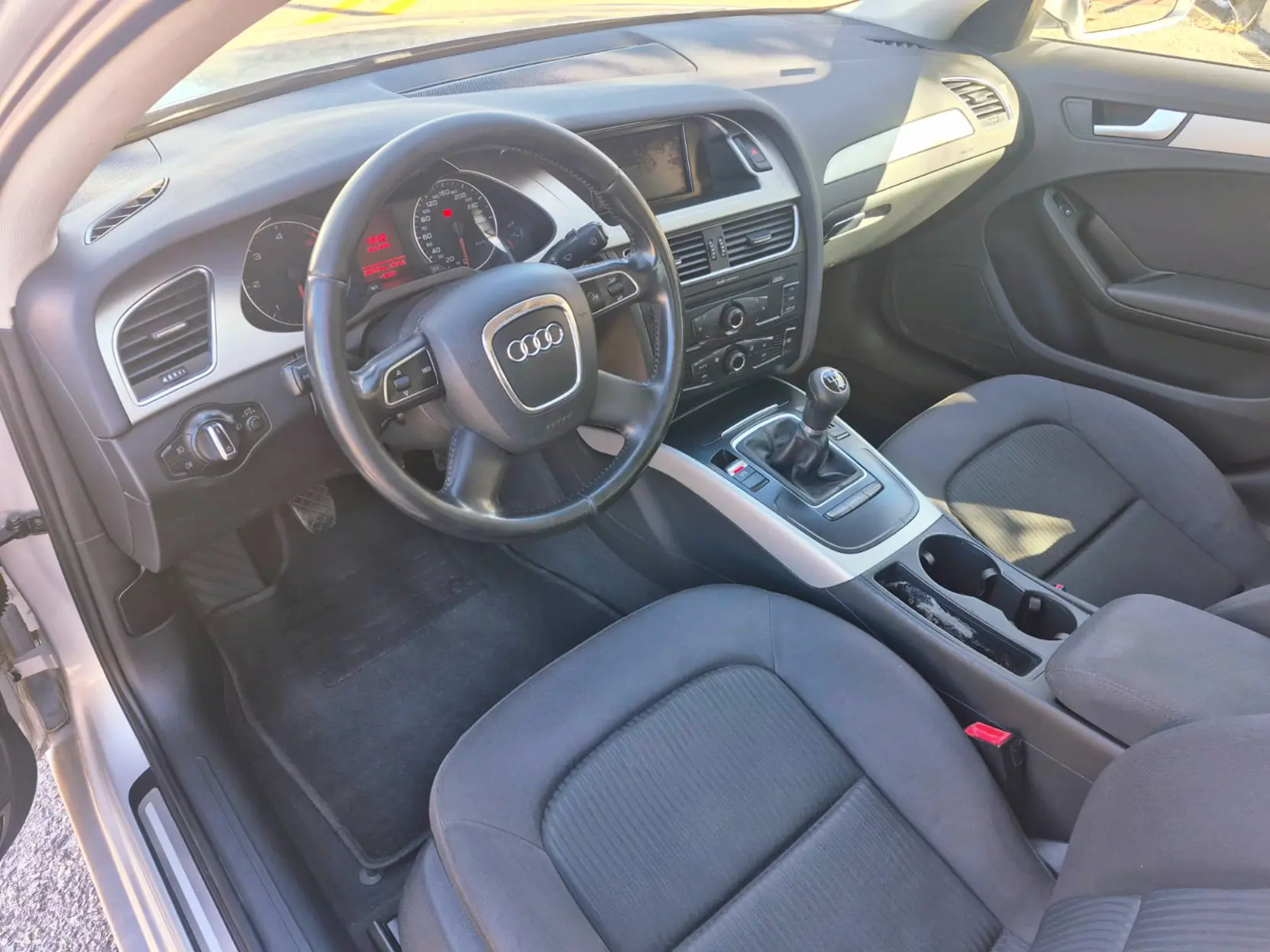 AUDI A-4 2.0 TDI - Miniatura 6
