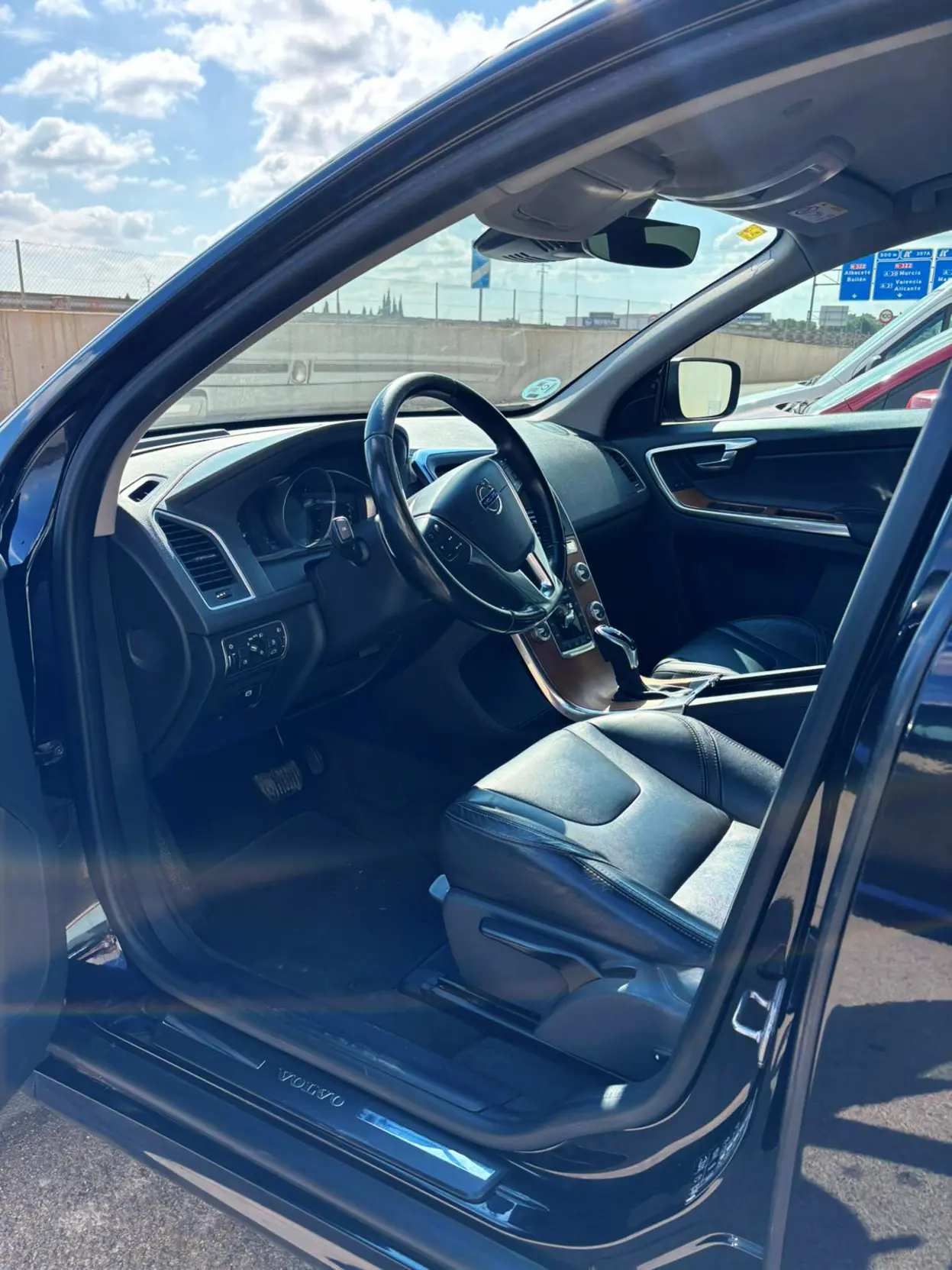 VOLVO XC-60 - Miniatura 8