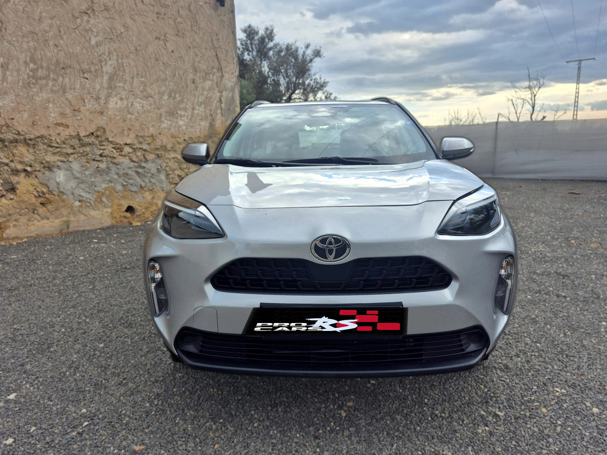 TOYOTA YARIS CROSS - Miniatura 2