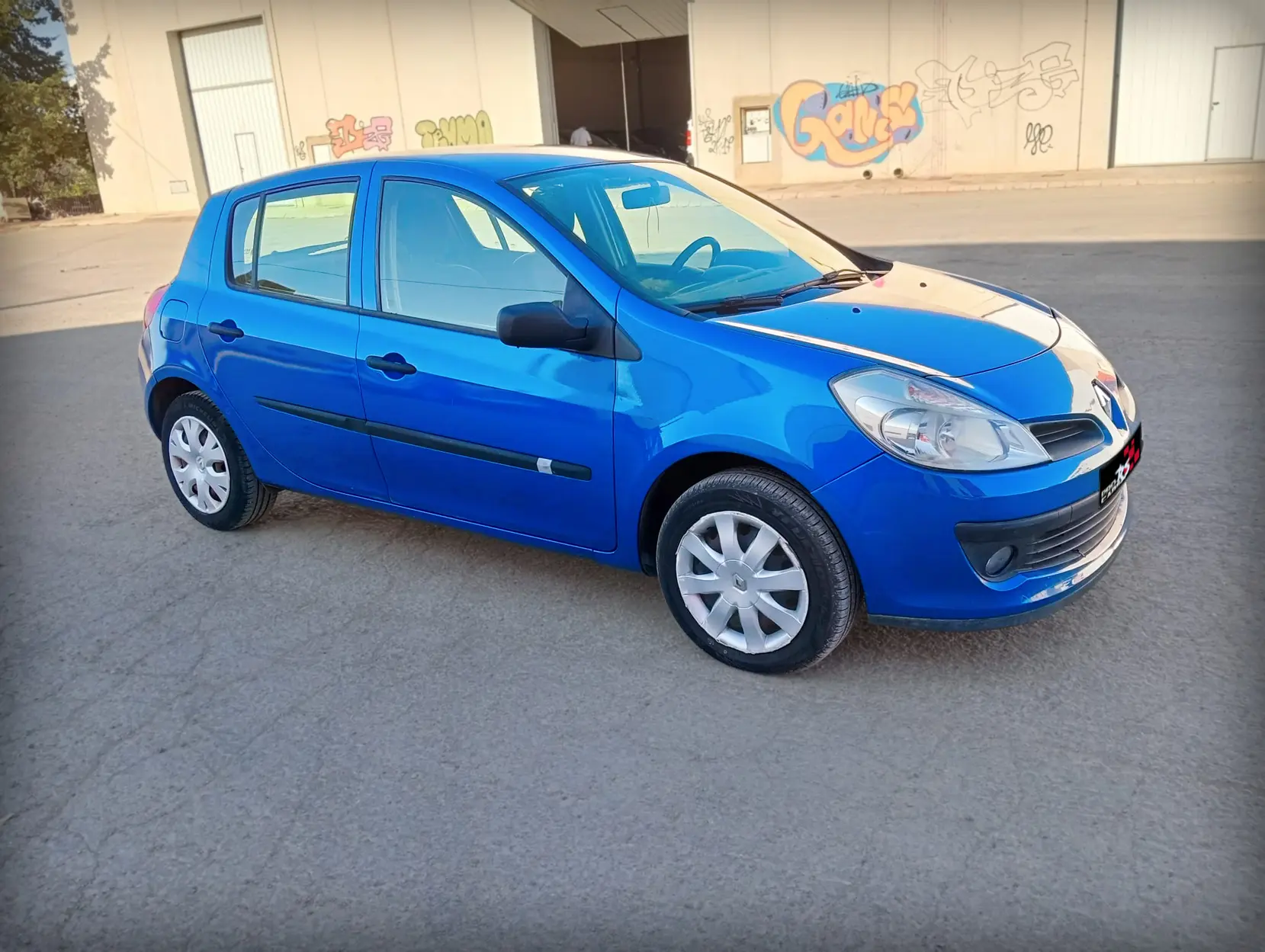 RENAULT CLIO 1.5 D - Miniatura 2