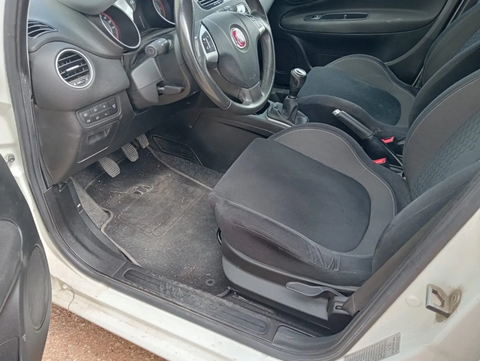 FIAT PUNTO 1.3D - Miniatura 10