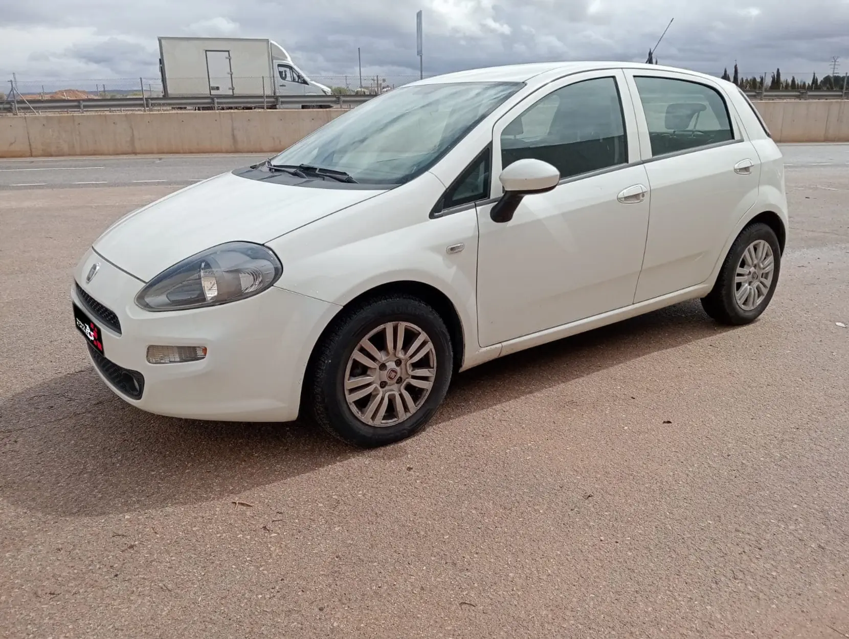 FIAT PUNTO 1.3D - Miniatura 2