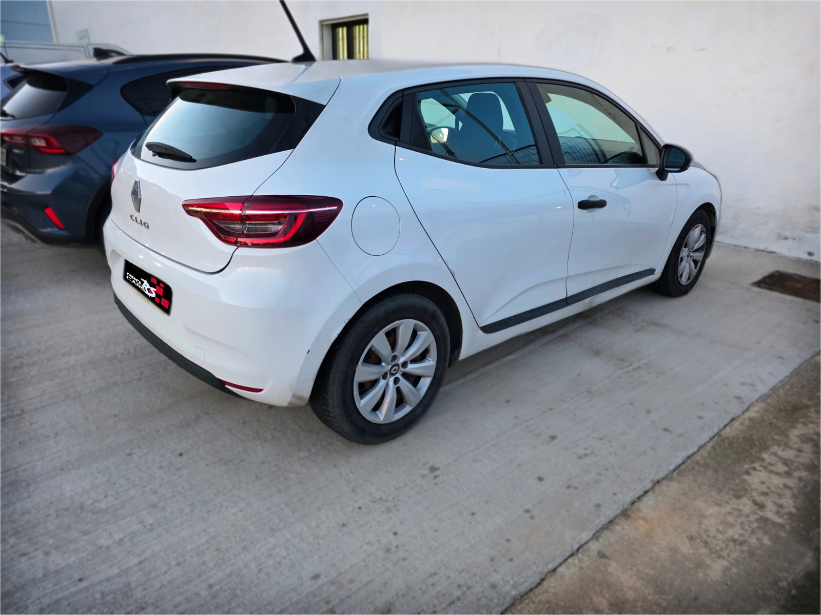 RENAULT CLIO 1.5 DCI - Miniatura 3